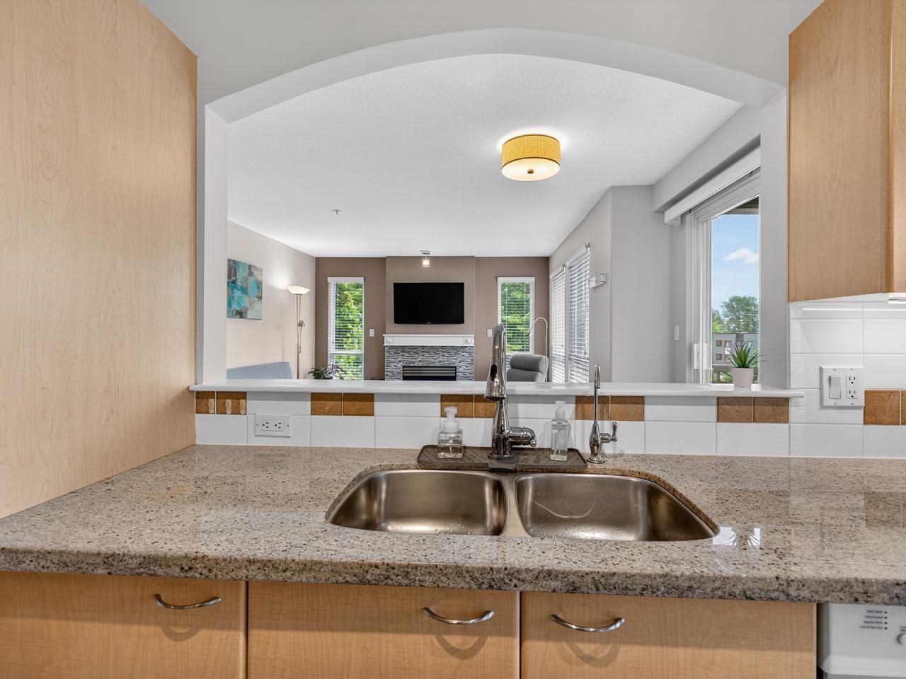 310 8495 JELLICOE STREET Unit: 310