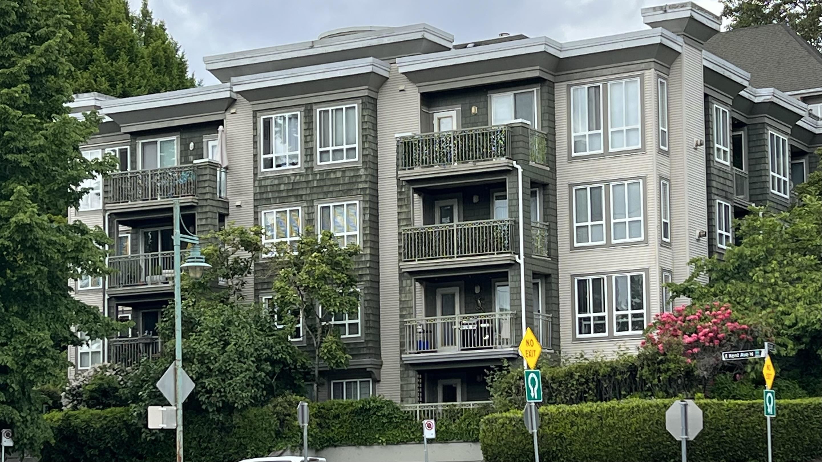 310 8495 JELLICOE STREET Unit: 310