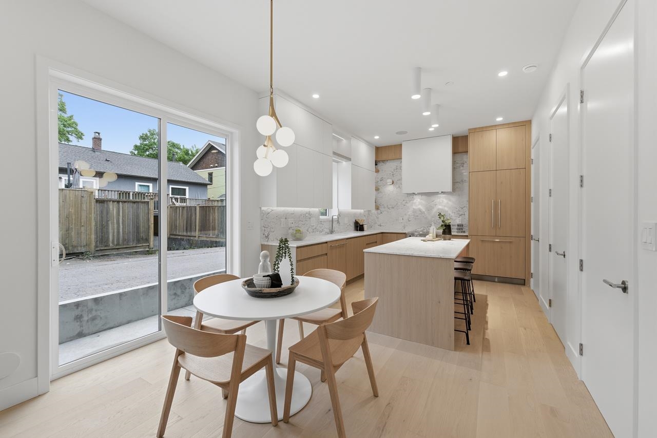 1 2509 KITCHENER STREET Unit: 1