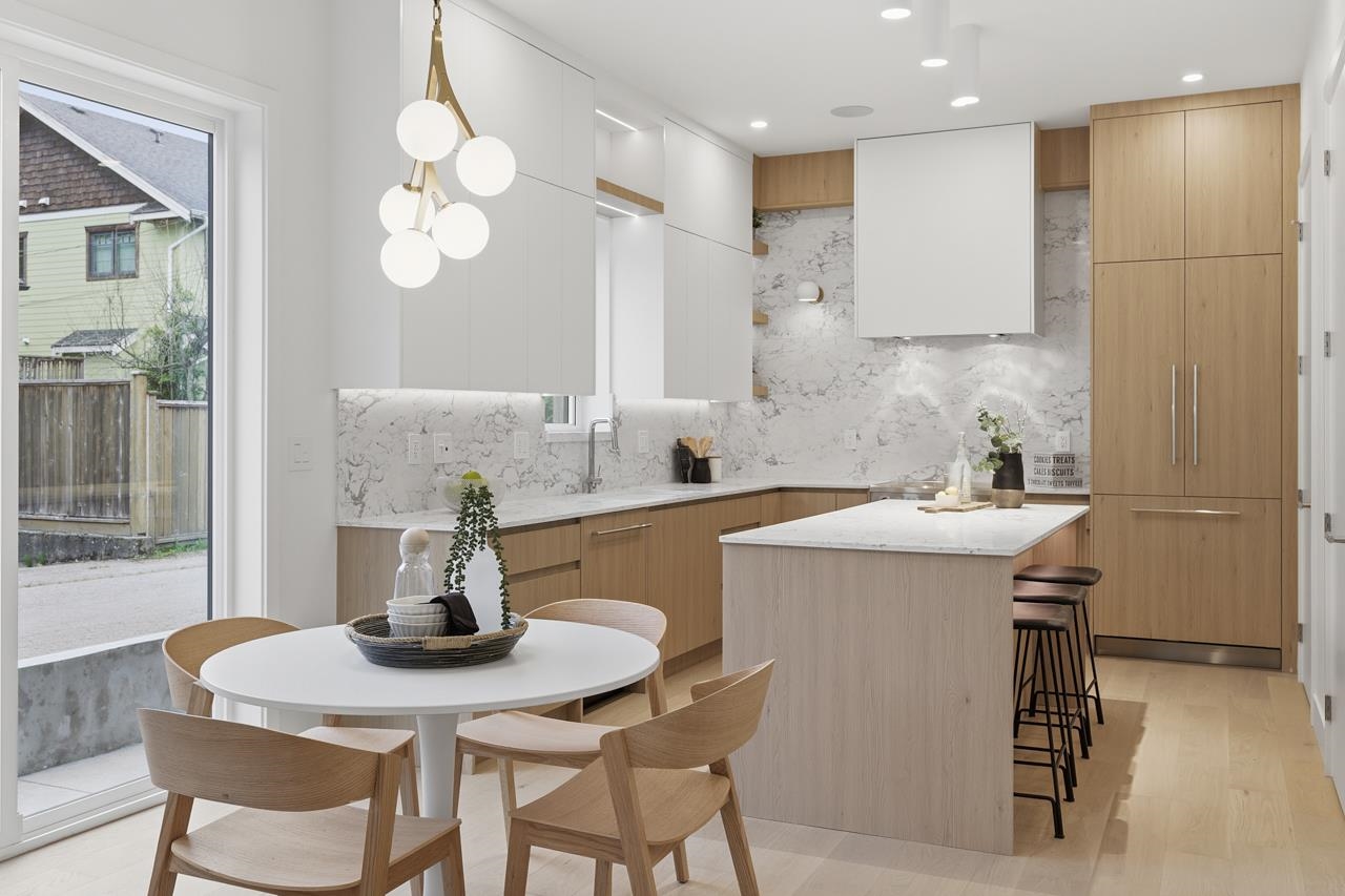 1 2509 KITCHENER STREET Unit: 1