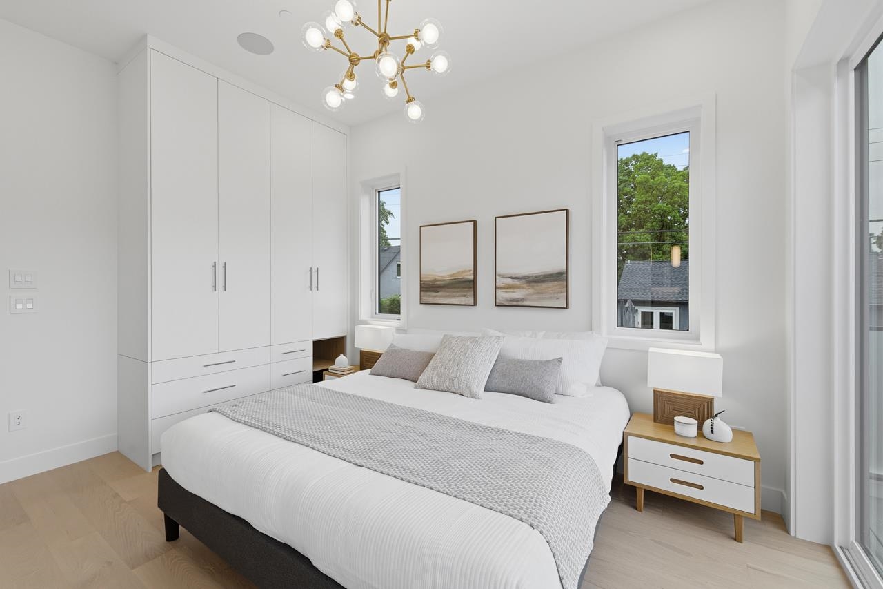 1 2509 KITCHENER STREET Unit: 1