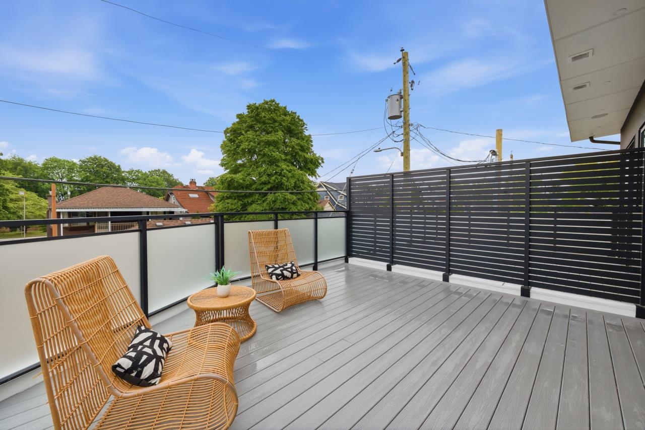 1 2509 KITCHENER STREET Unit: 1