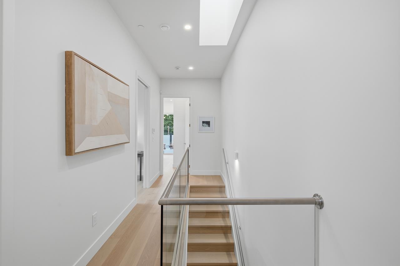 1 2509 KITCHENER STREET Unit: 1