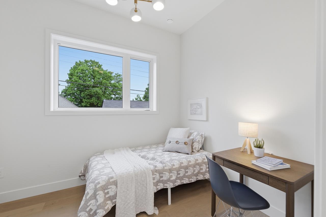 1 2509 KITCHENER STREET Unit: 1