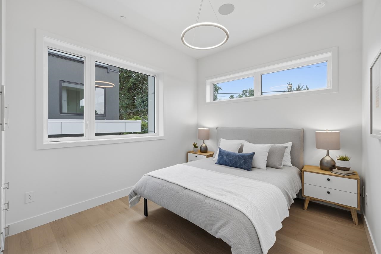 1 2509 KITCHENER STREET Unit: 1