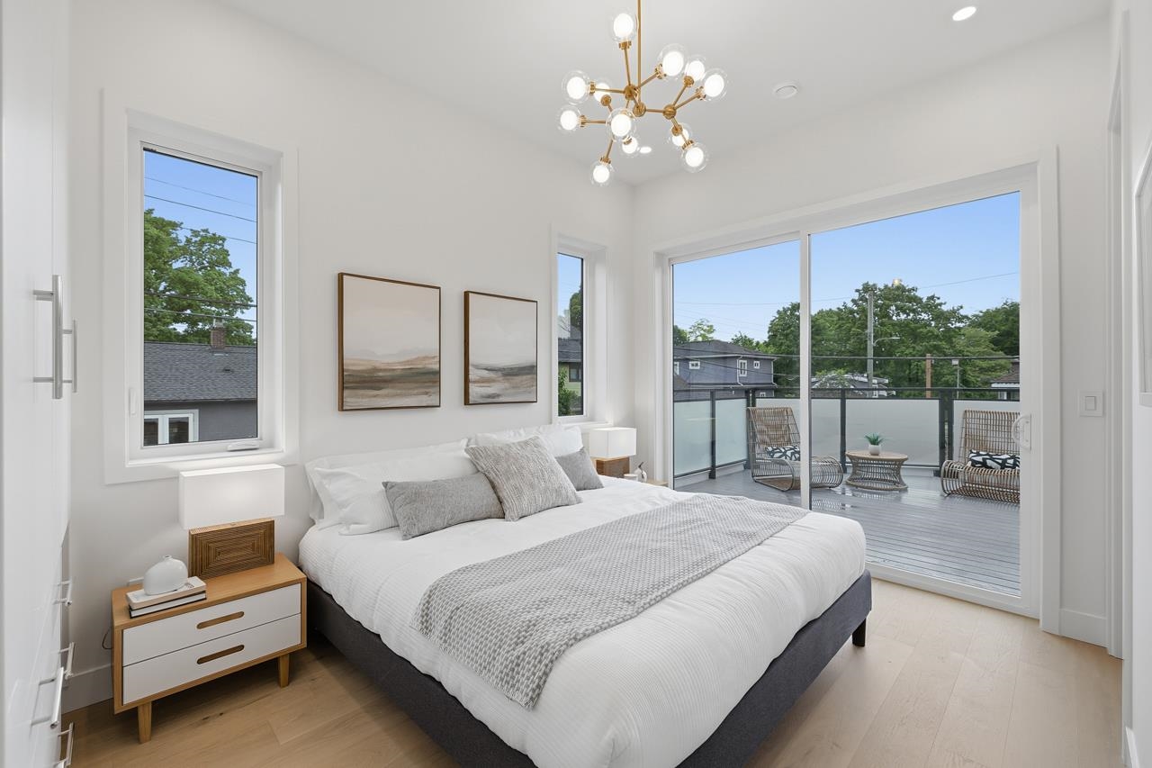 1 2509 KITCHENER STREET Unit: 1