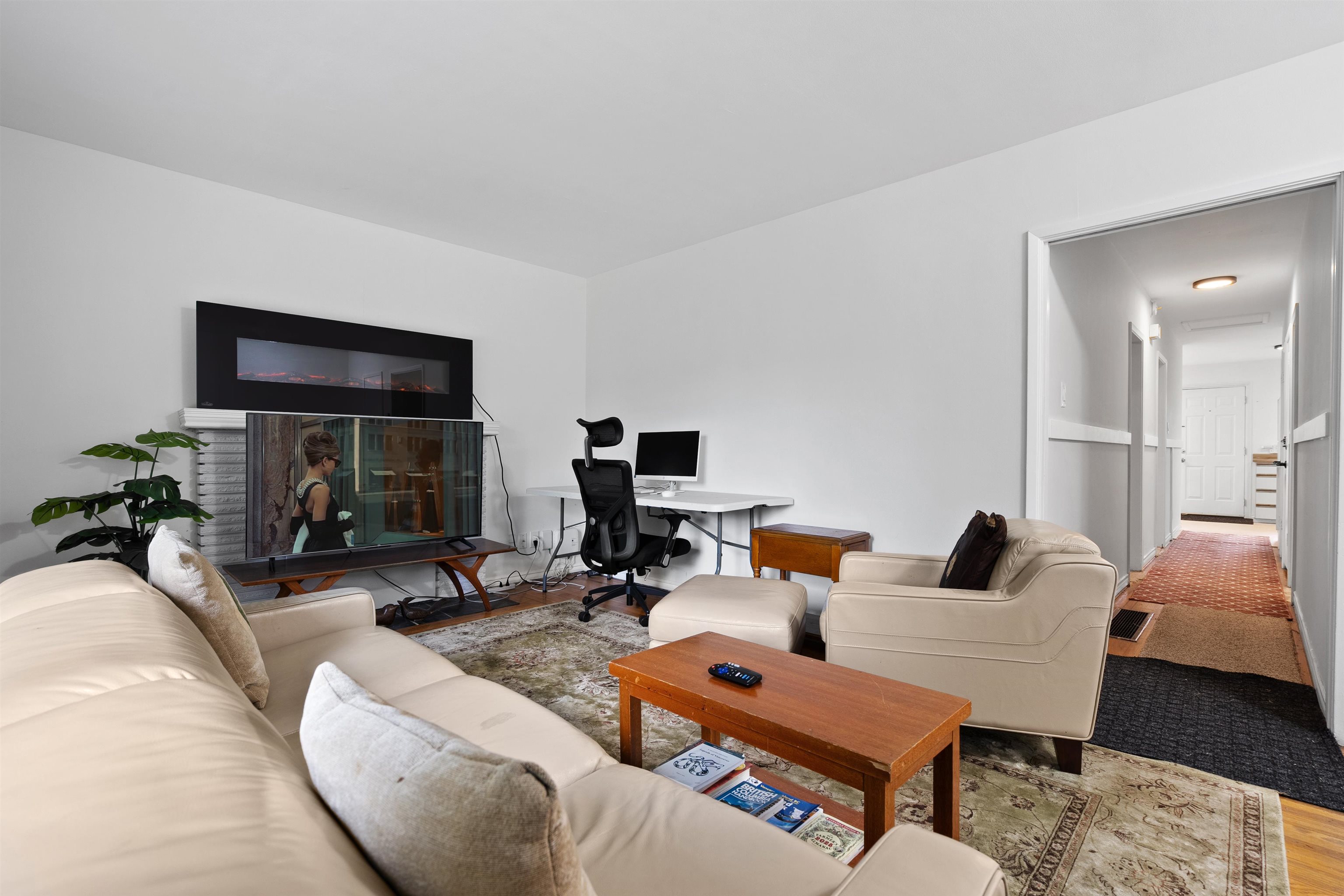 443-445 W KEITH ROAD
