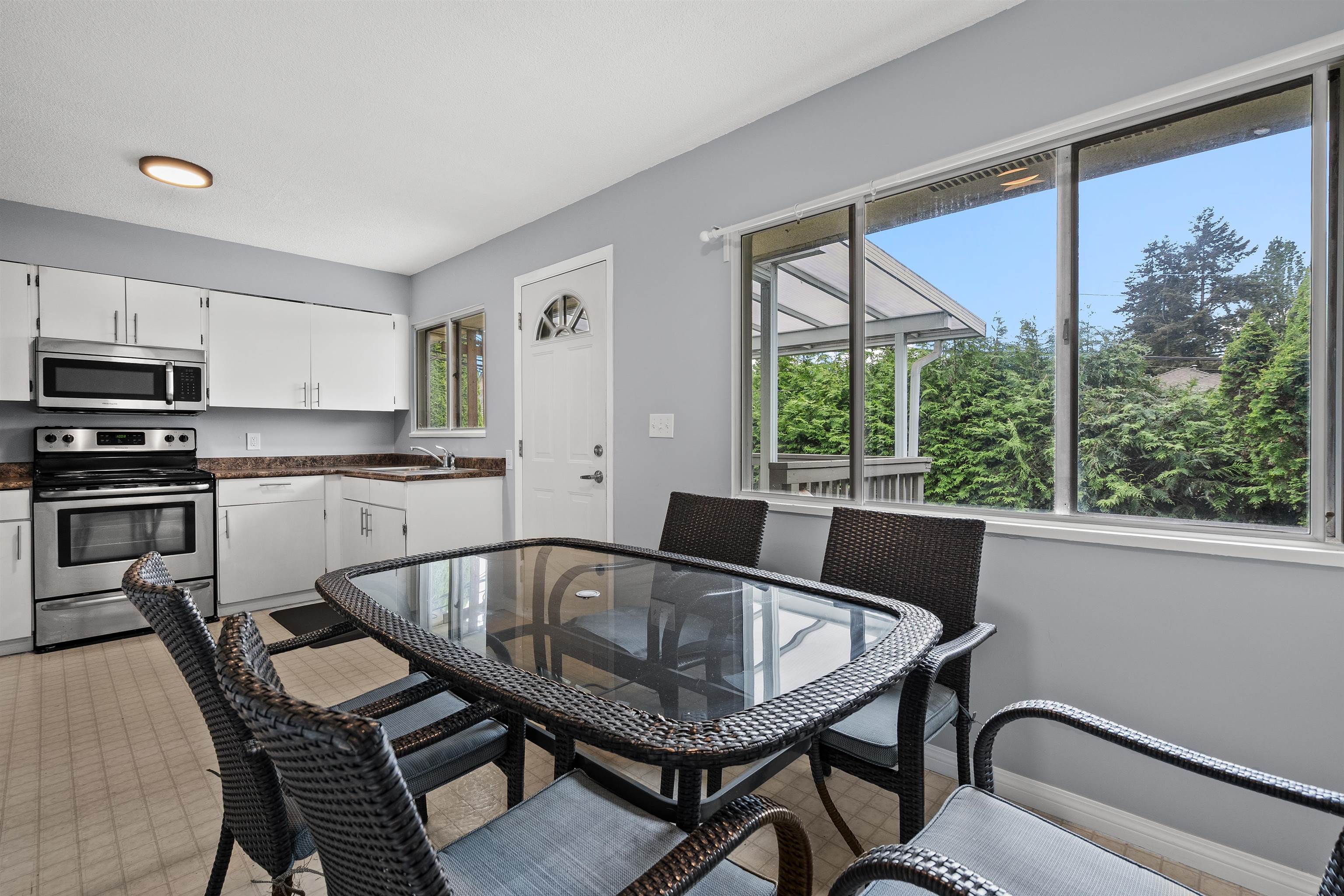 443-445 W KEITH ROAD