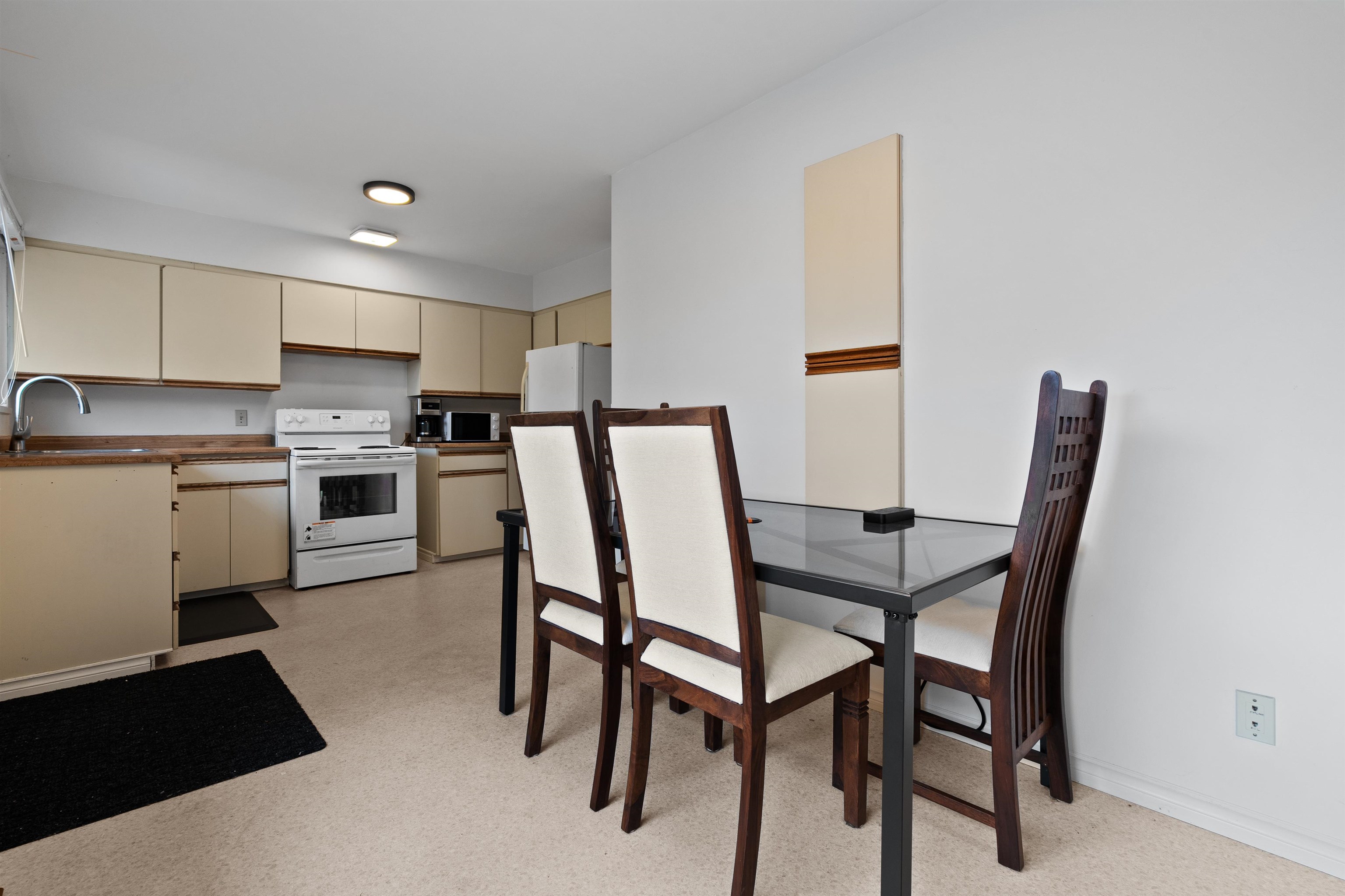 443-445 W KEITH ROAD