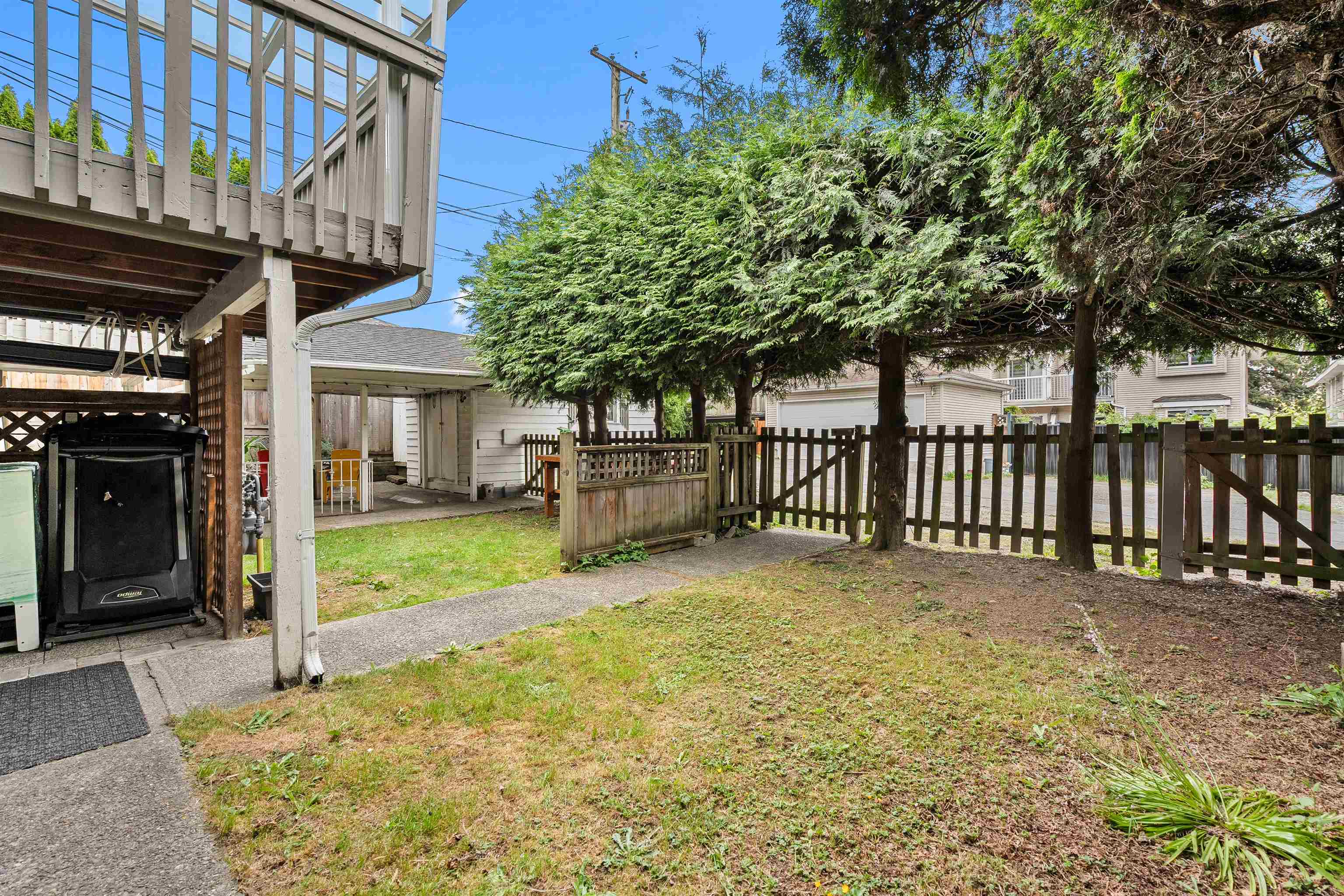 443-445 W KEITH ROAD