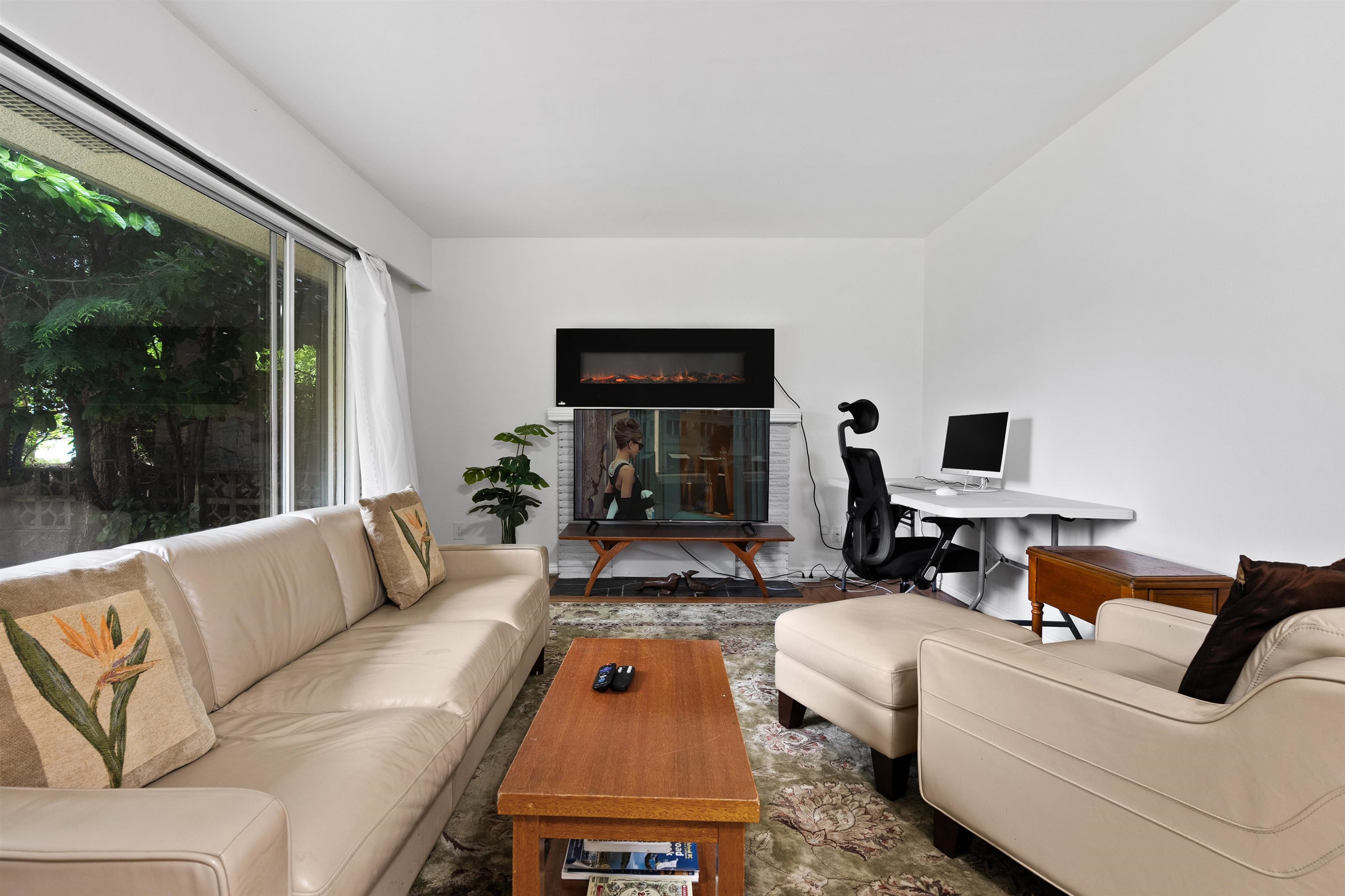 443-445 W KEITH ROAD
