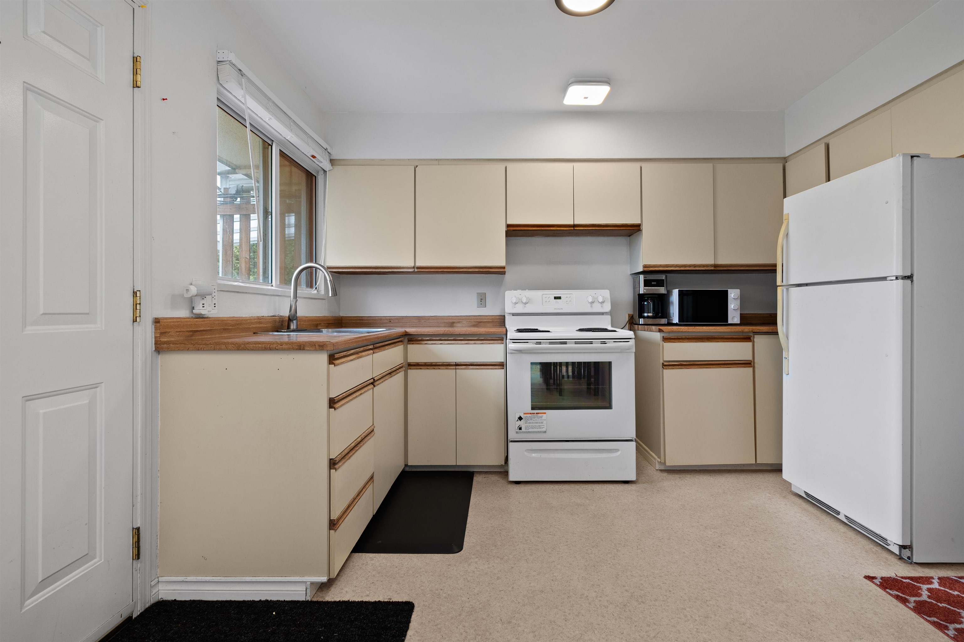 443-445 W KEITH ROAD