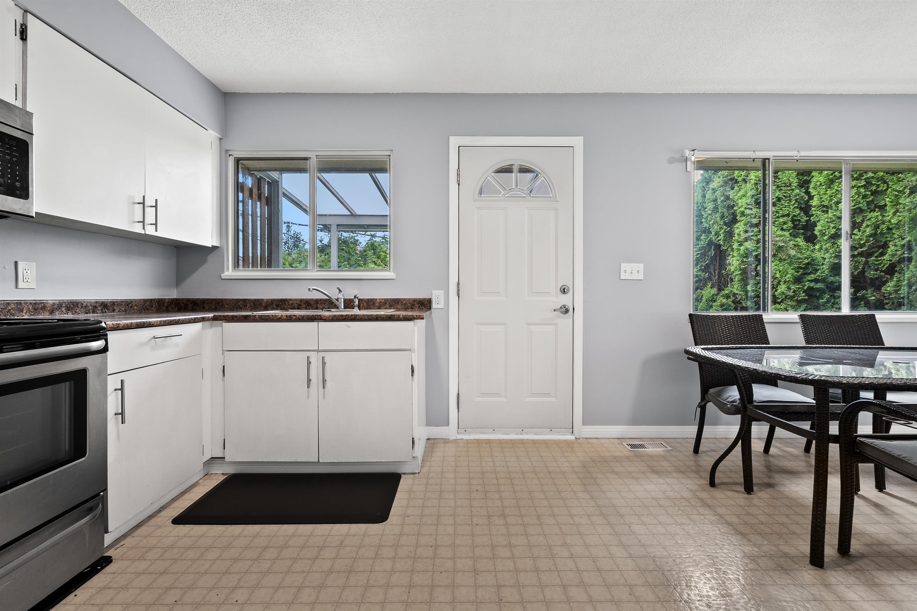 443-445 W KEITH ROAD