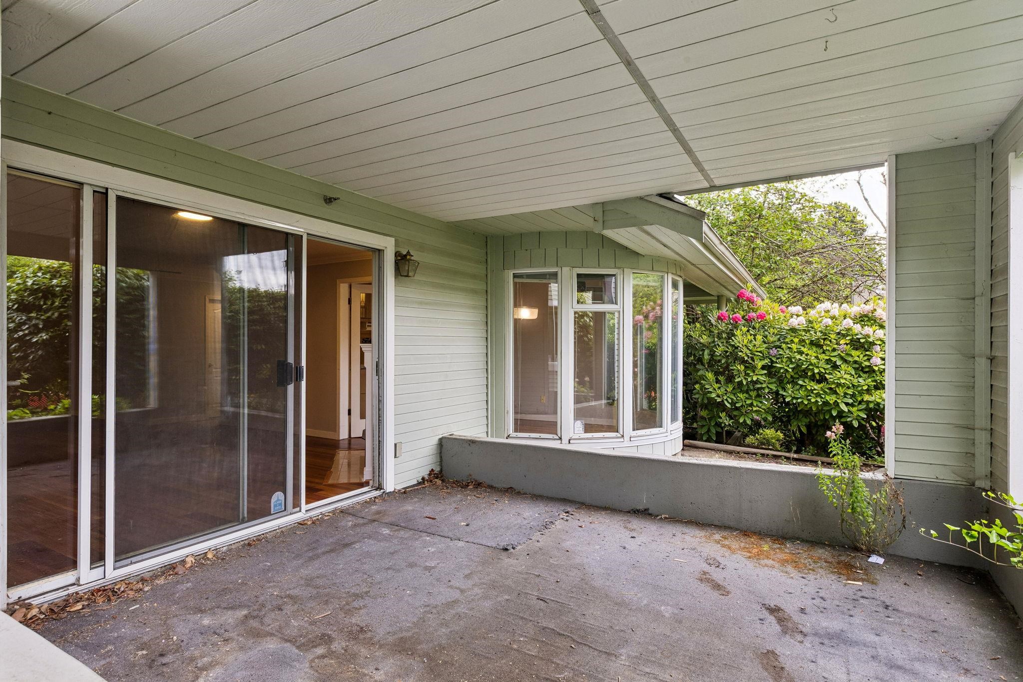 103 7580 COLUMBIA STREET Unit: 103