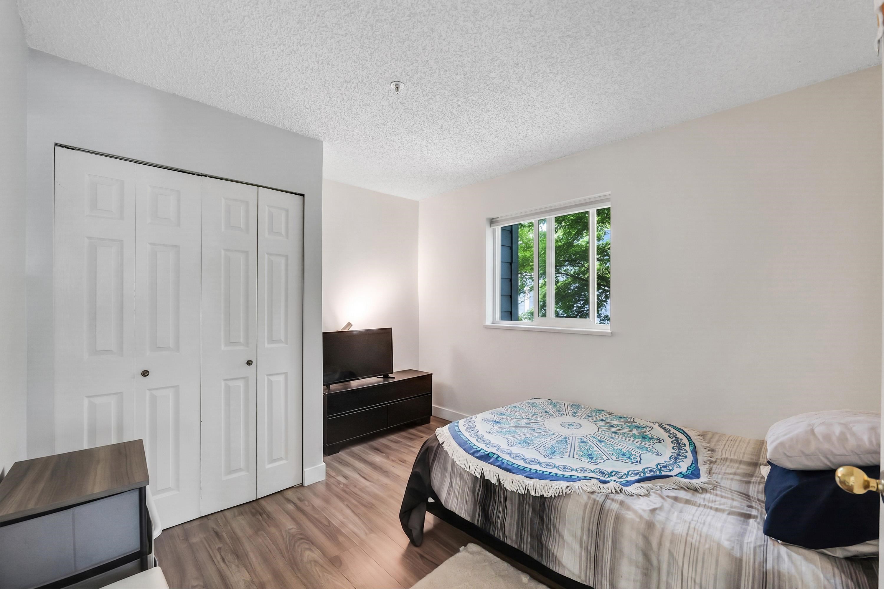 201B 40120 WILLOW CRESCENT Unit: 201B