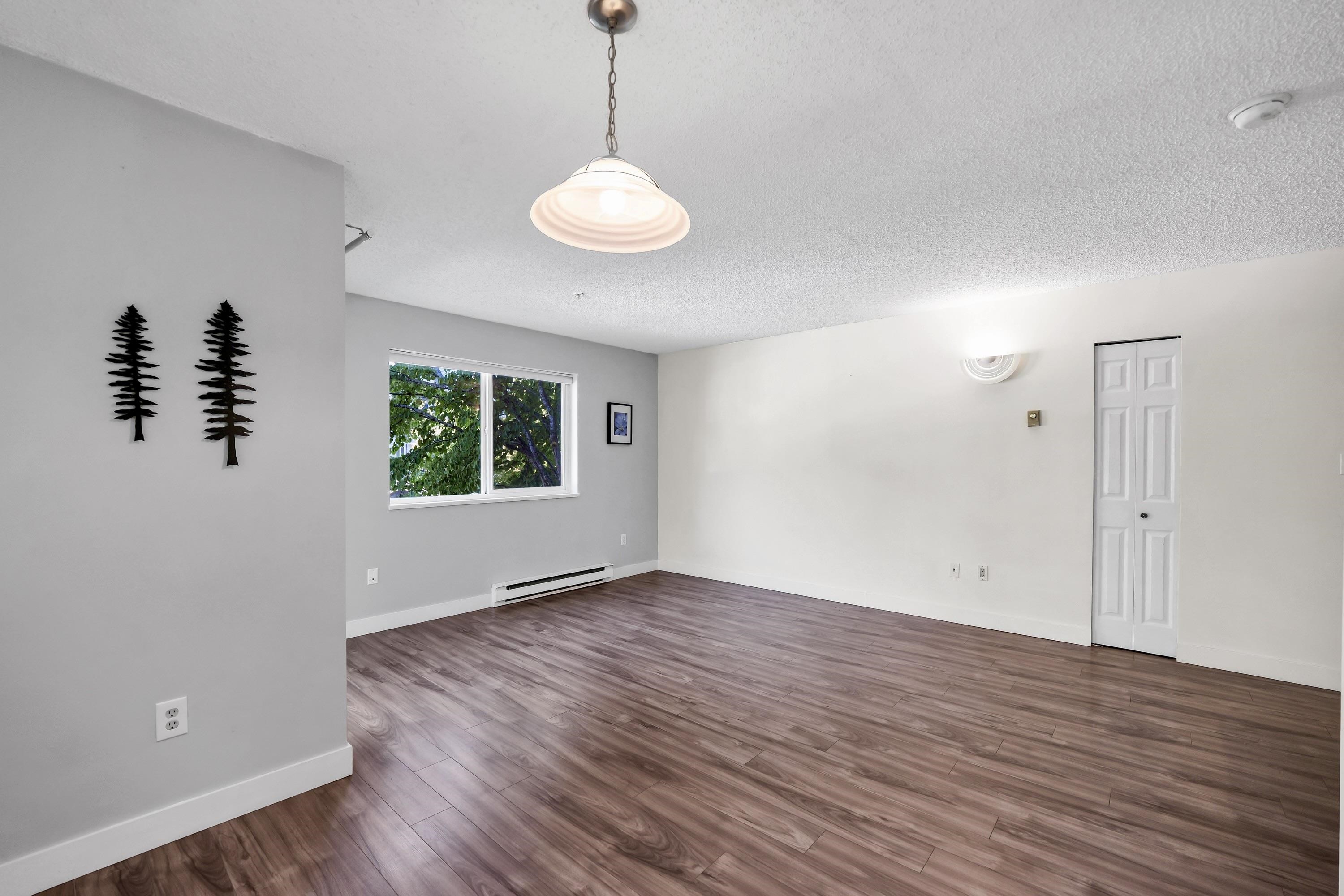 201B 40120 WILLOW CRESCENT Unit: 201B