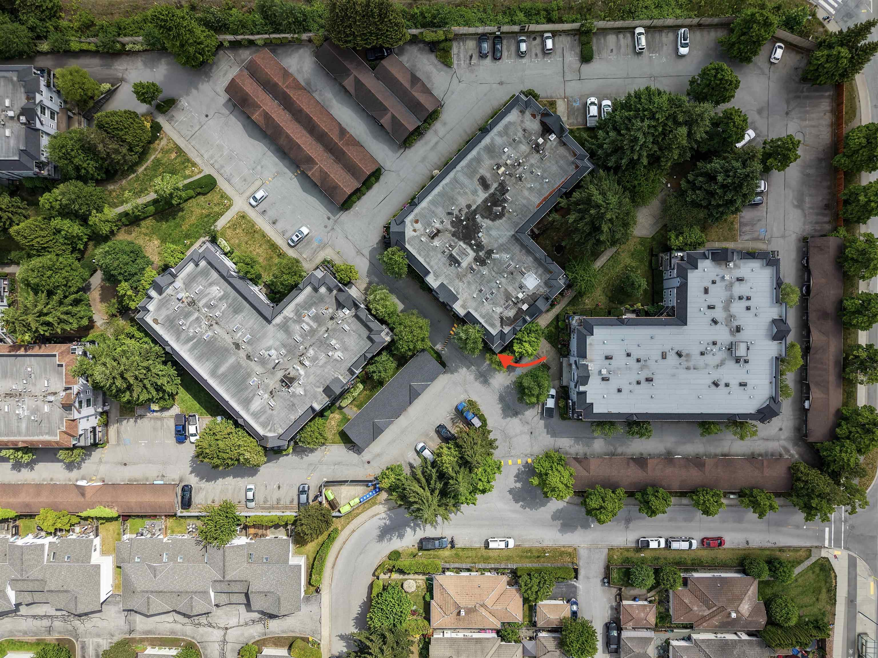 201B 40120 WILLOW CRESCENT Unit: 201B