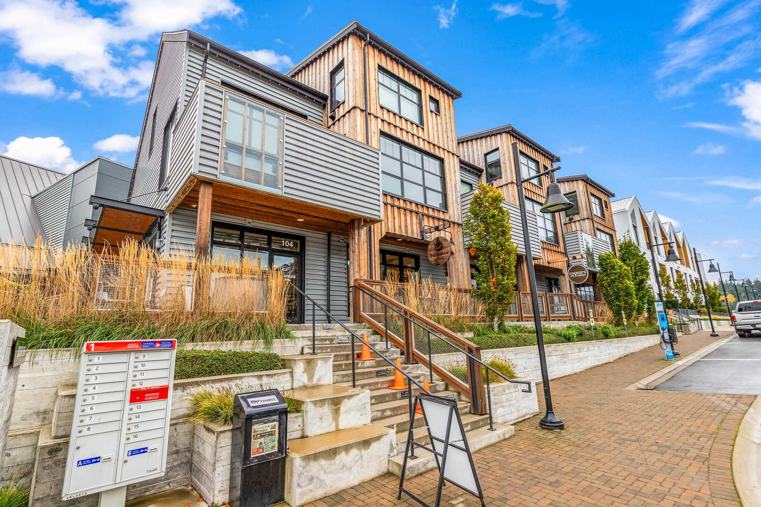 206 251 BOUNDARY BAY ROAD Unit: 206