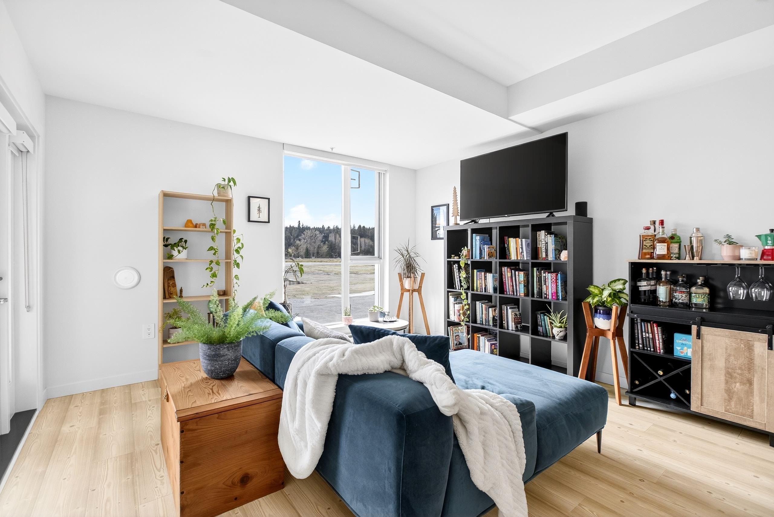 206 251 BOUNDARY BAY ROAD Unit: 206