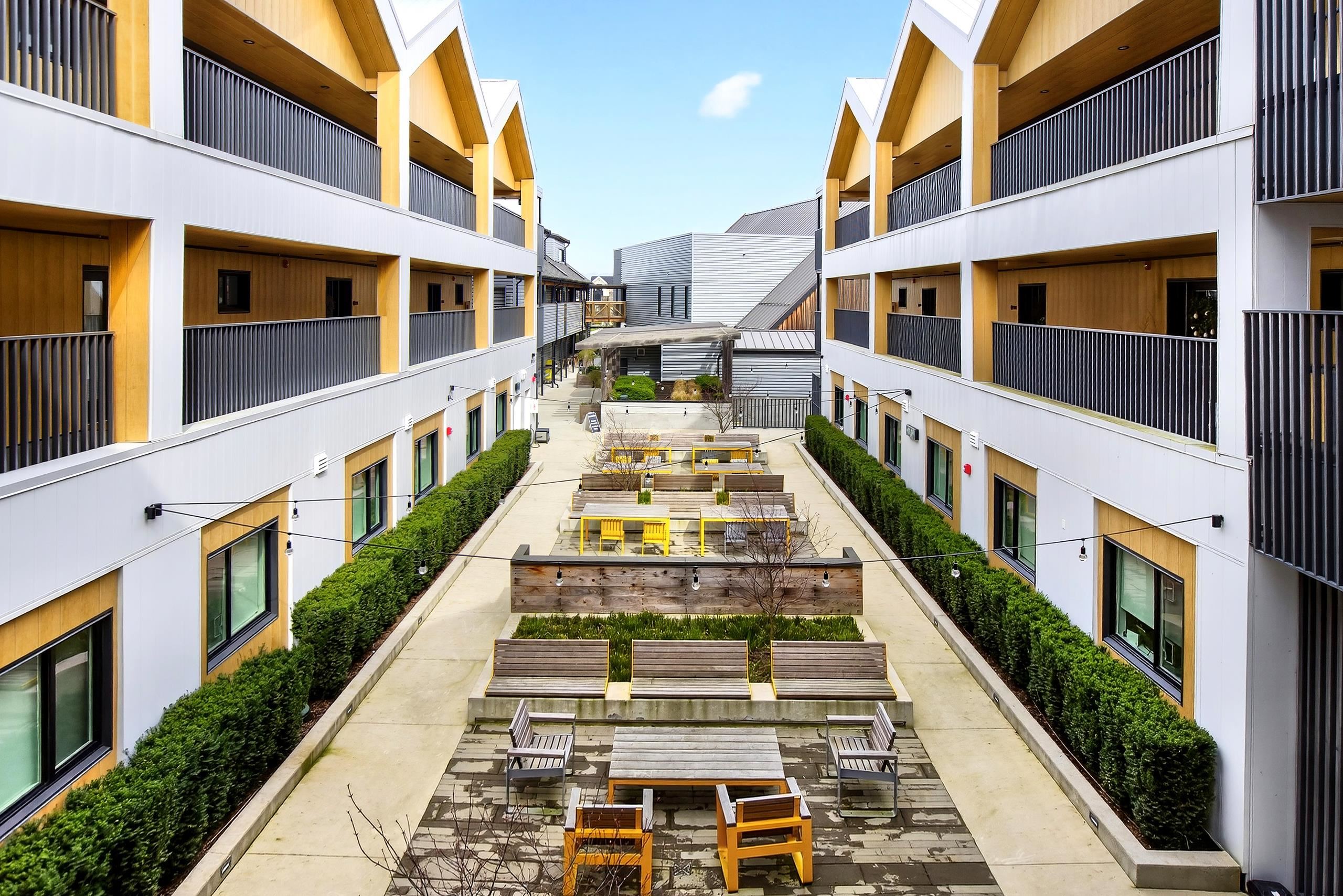 206 251 BOUNDARY BAY ROAD Unit: 206