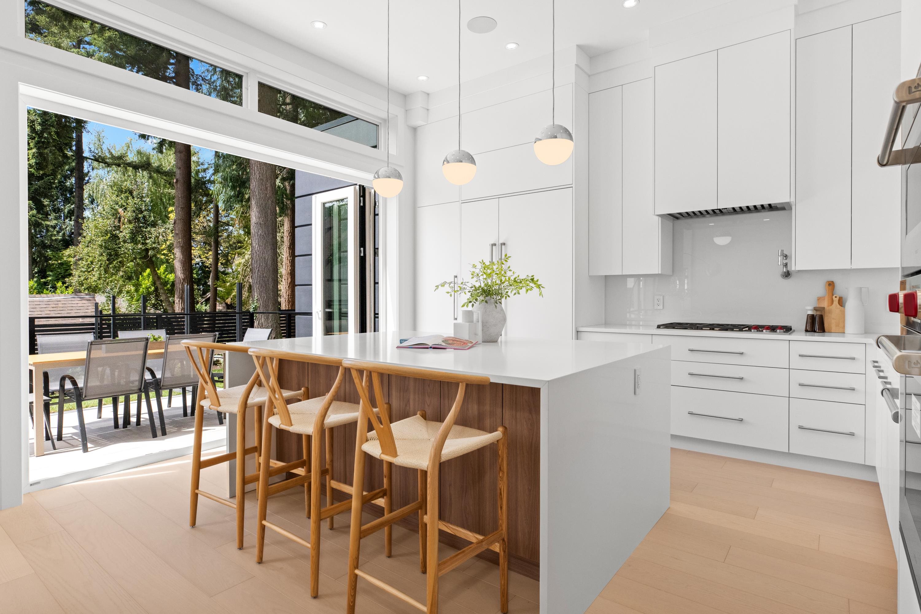 2 5061 BLENHEIM STREET Unit: 2
