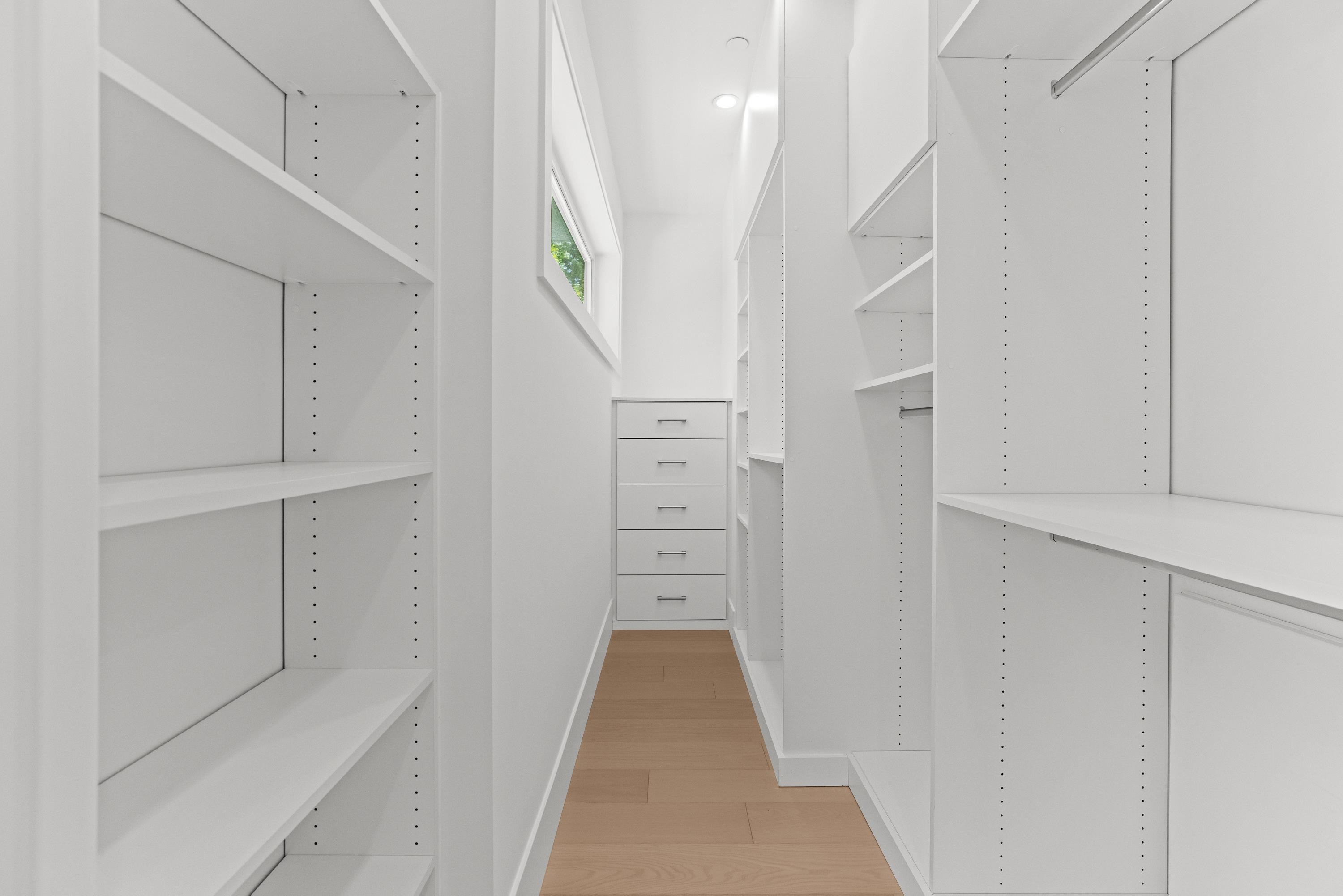 2 5061 BLENHEIM STREET Unit: 2