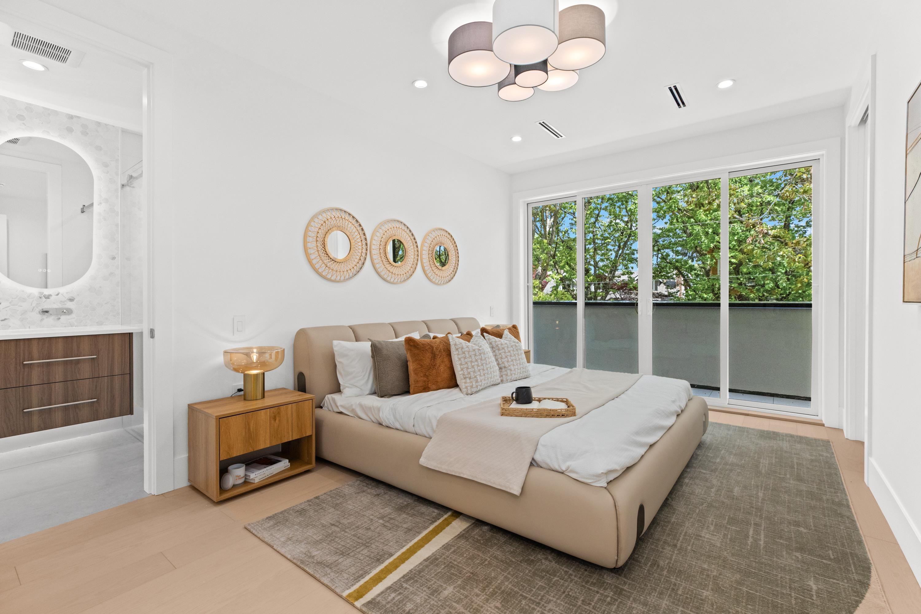 2 5061 BLENHEIM STREET Unit: 2