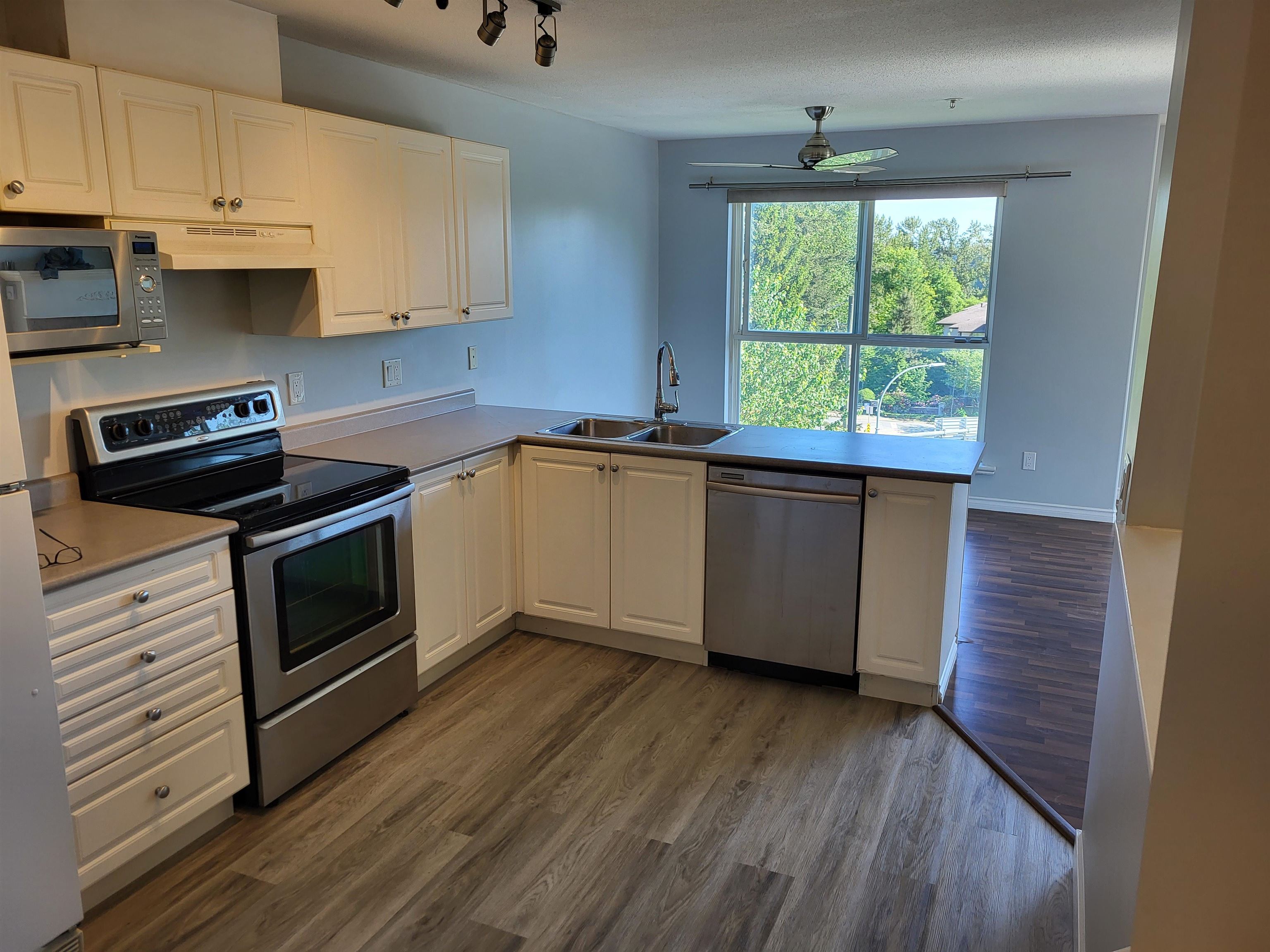 505 22230 NORTH AVENUE Unit: 505