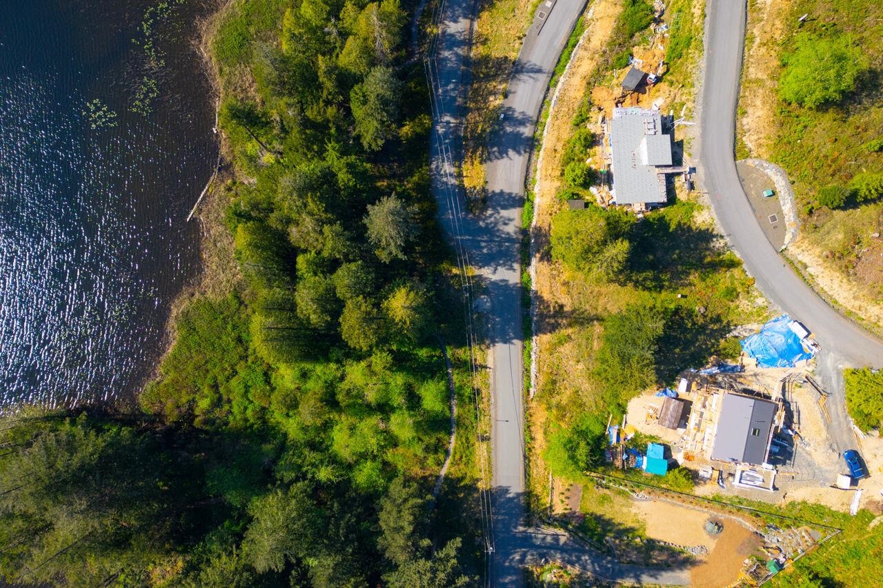 857 FORSTER LANE