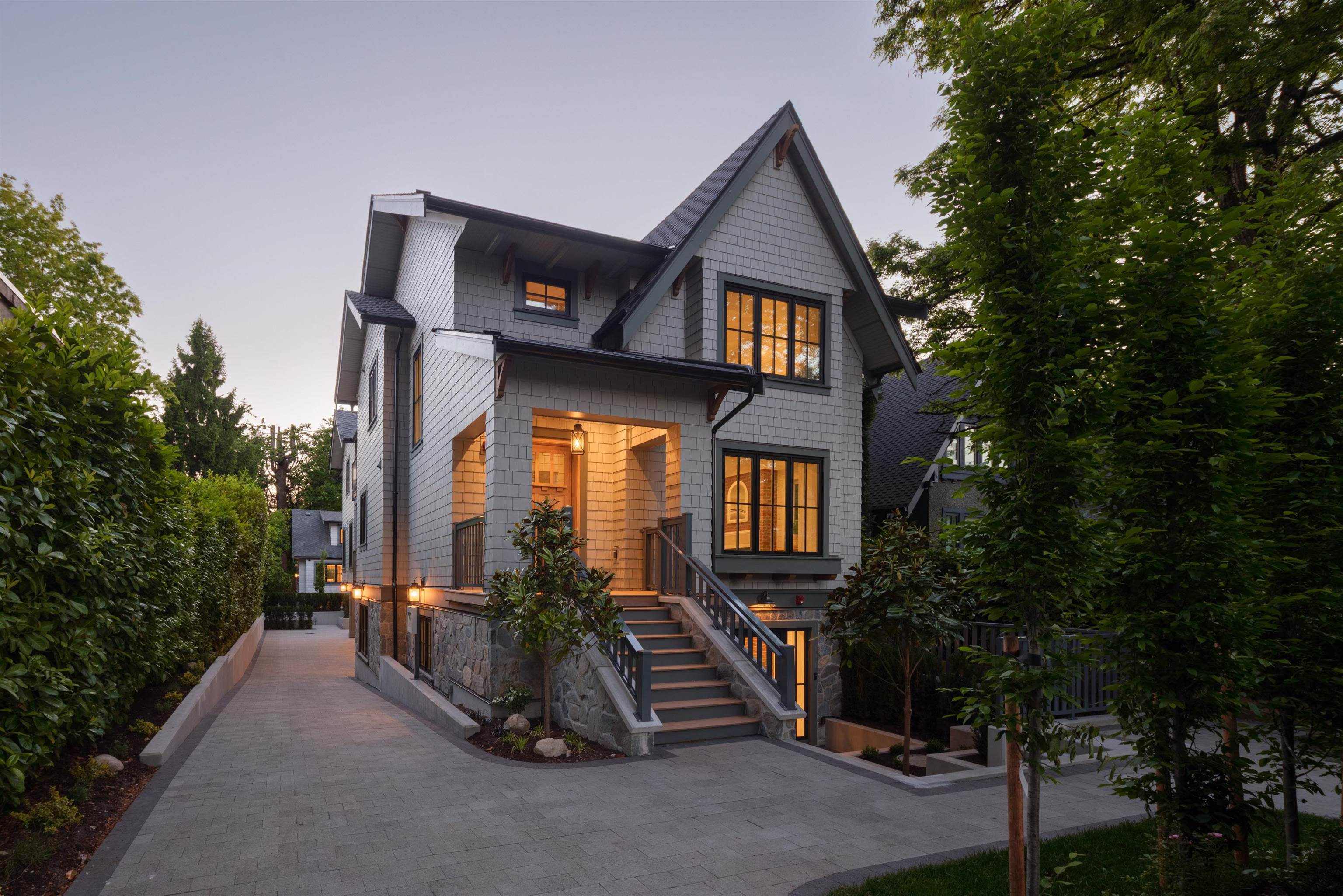 5591 MACKENZIE STREET