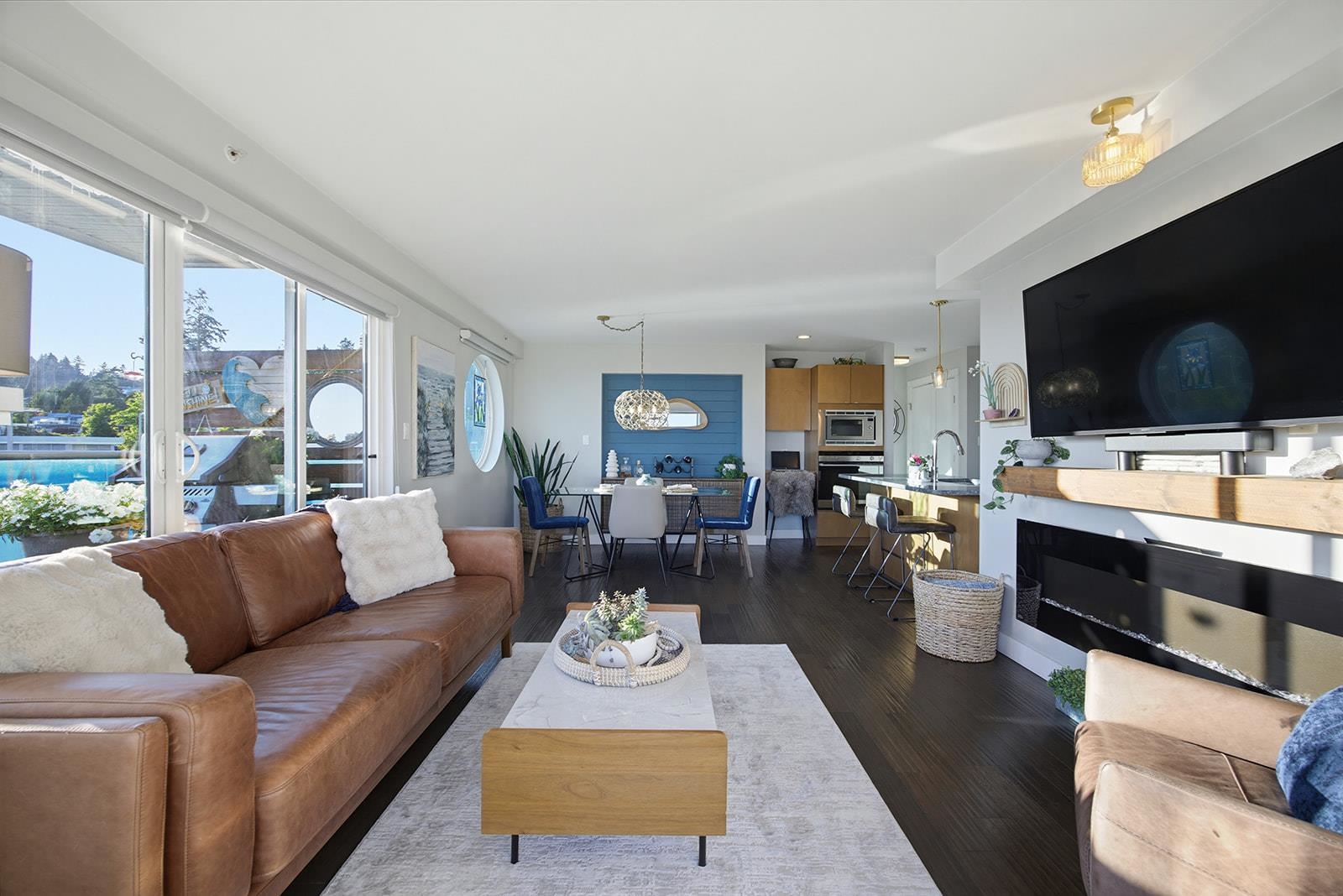 502 14955 VICTORIA AVENUE Unit: 502