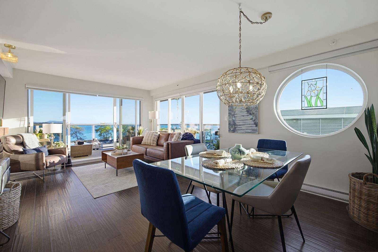502 14955 VICTORIA AVENUE Unit: 502