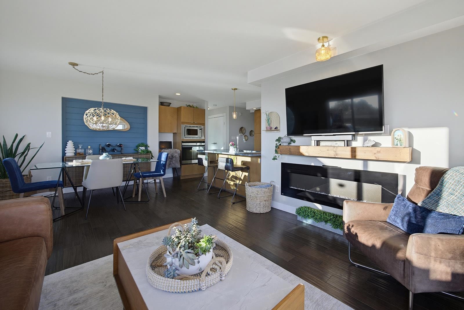 502 14955 VICTORIA AVENUE Unit: 502
