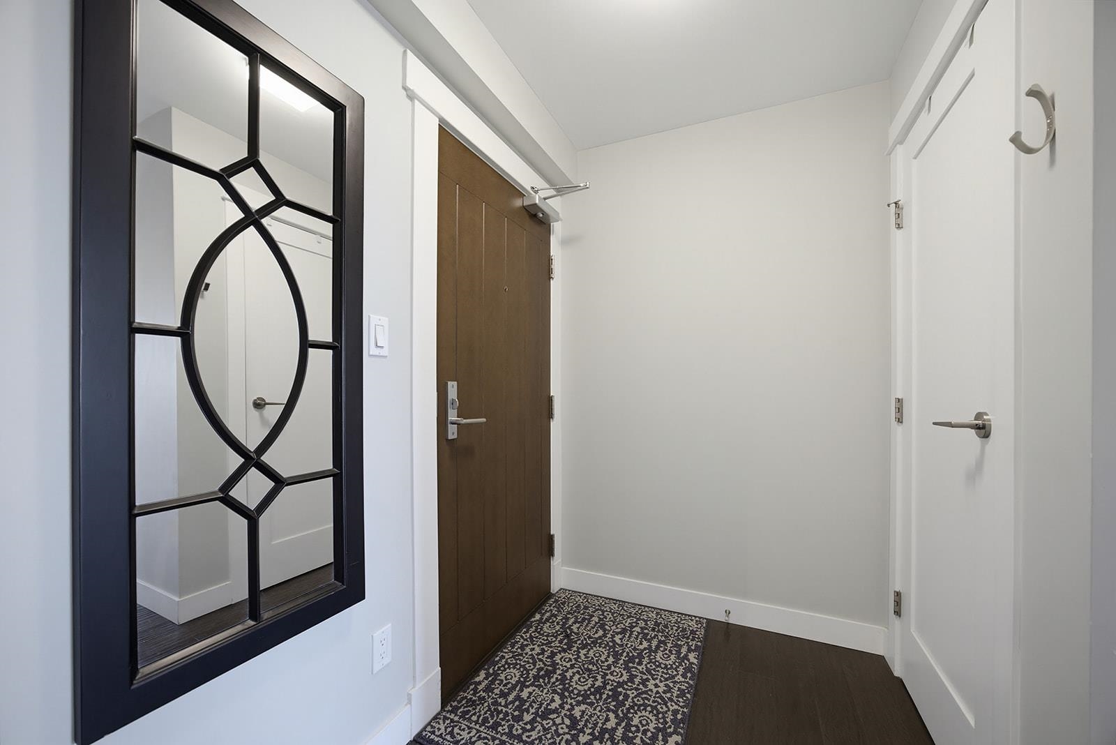 502 14955 VICTORIA AVENUE Unit: 502