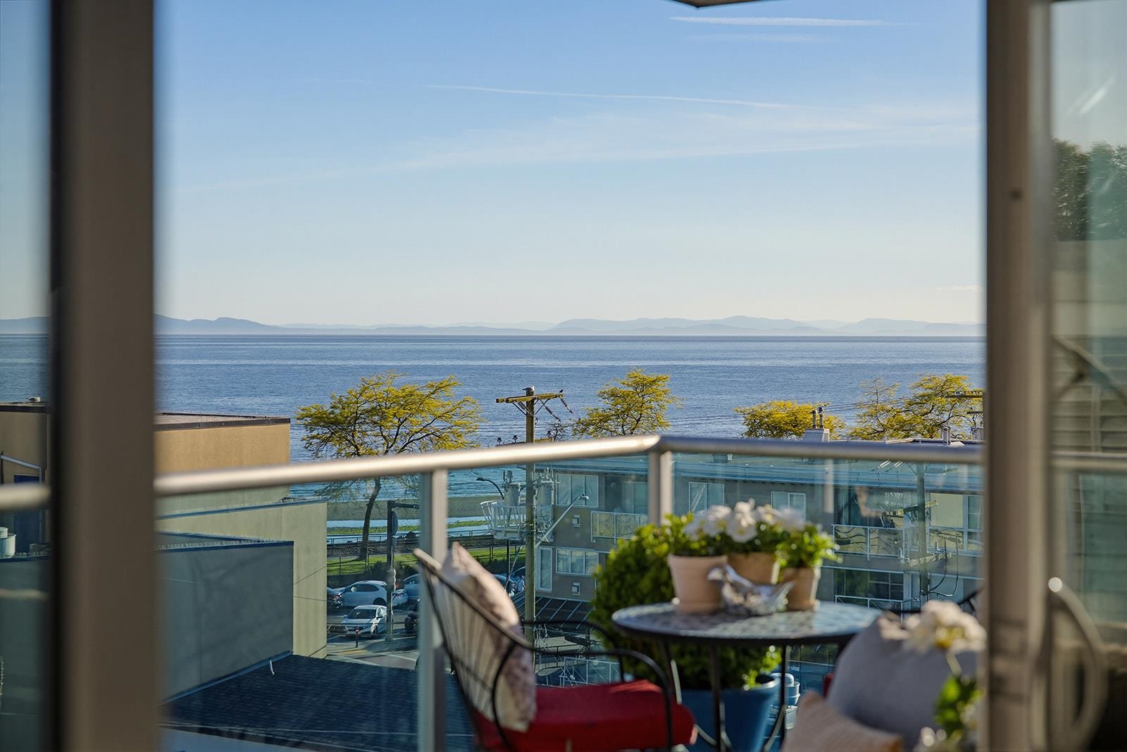 502 14955 VICTORIA AVENUE Unit: 502