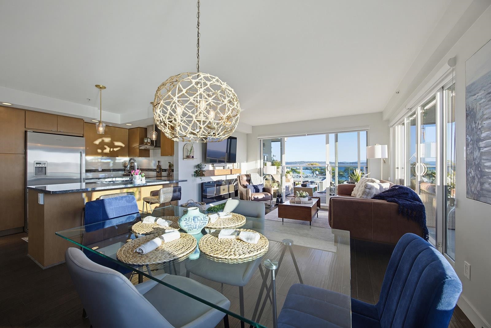 502 14955 VICTORIA AVENUE Unit: 502
