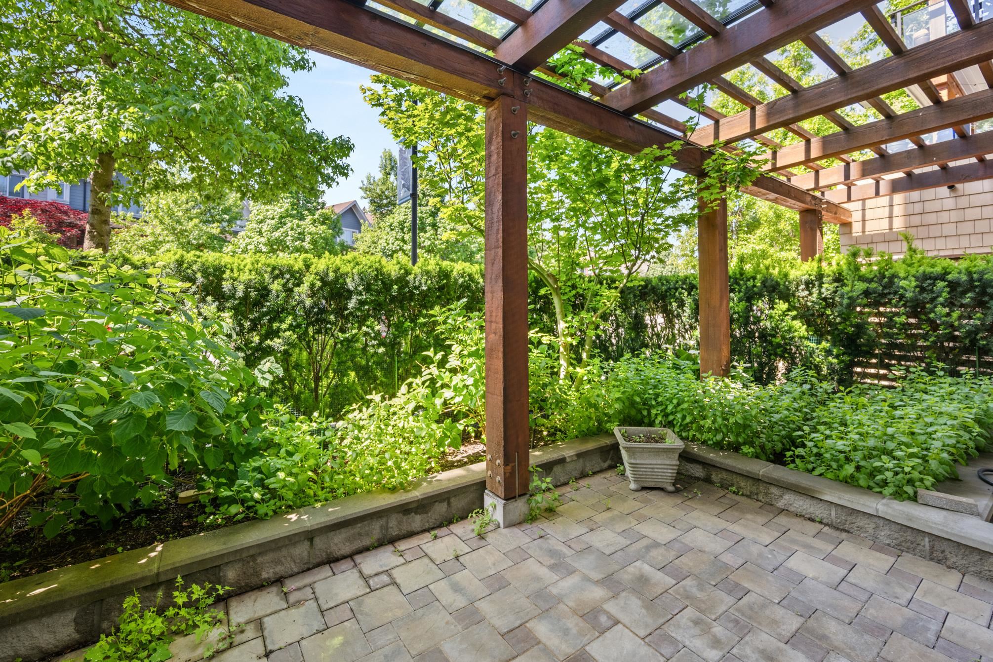 109 23255 BILLY BROWN ROAD Unit: 109