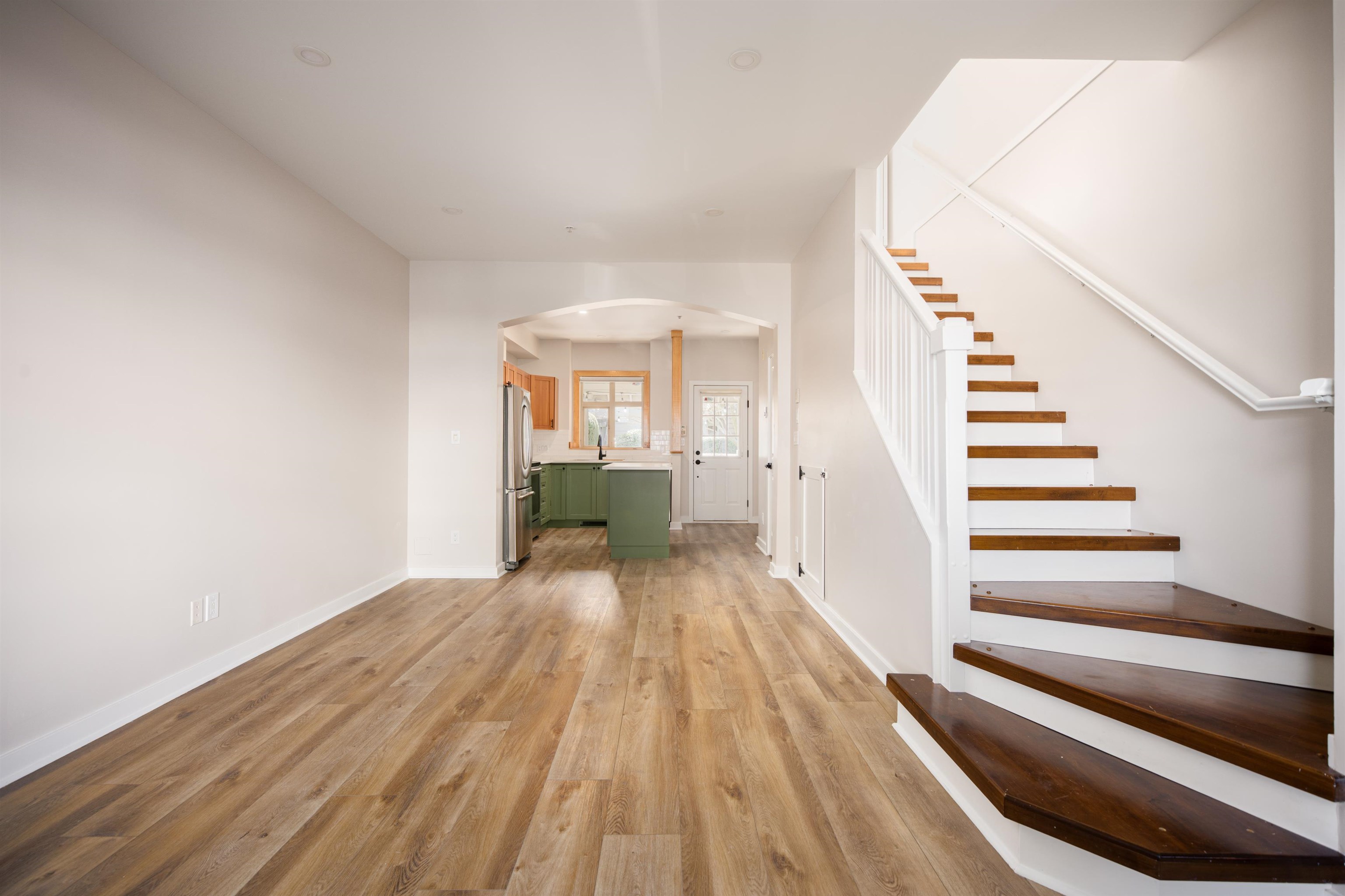 225 18 JACK MAHONY PLACE Unit: 225