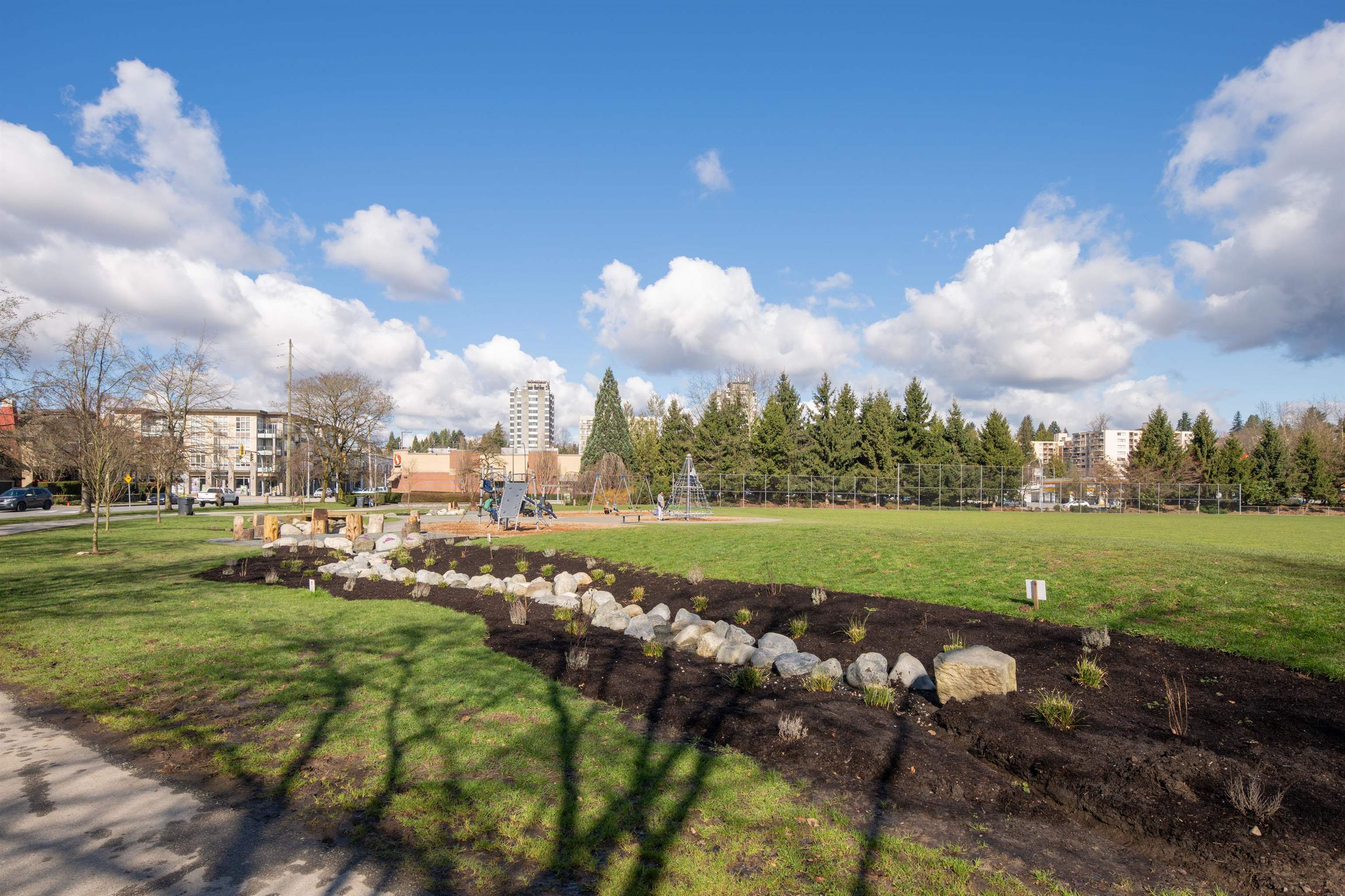 225 18 JACK MAHONY PLACE Unit: 225