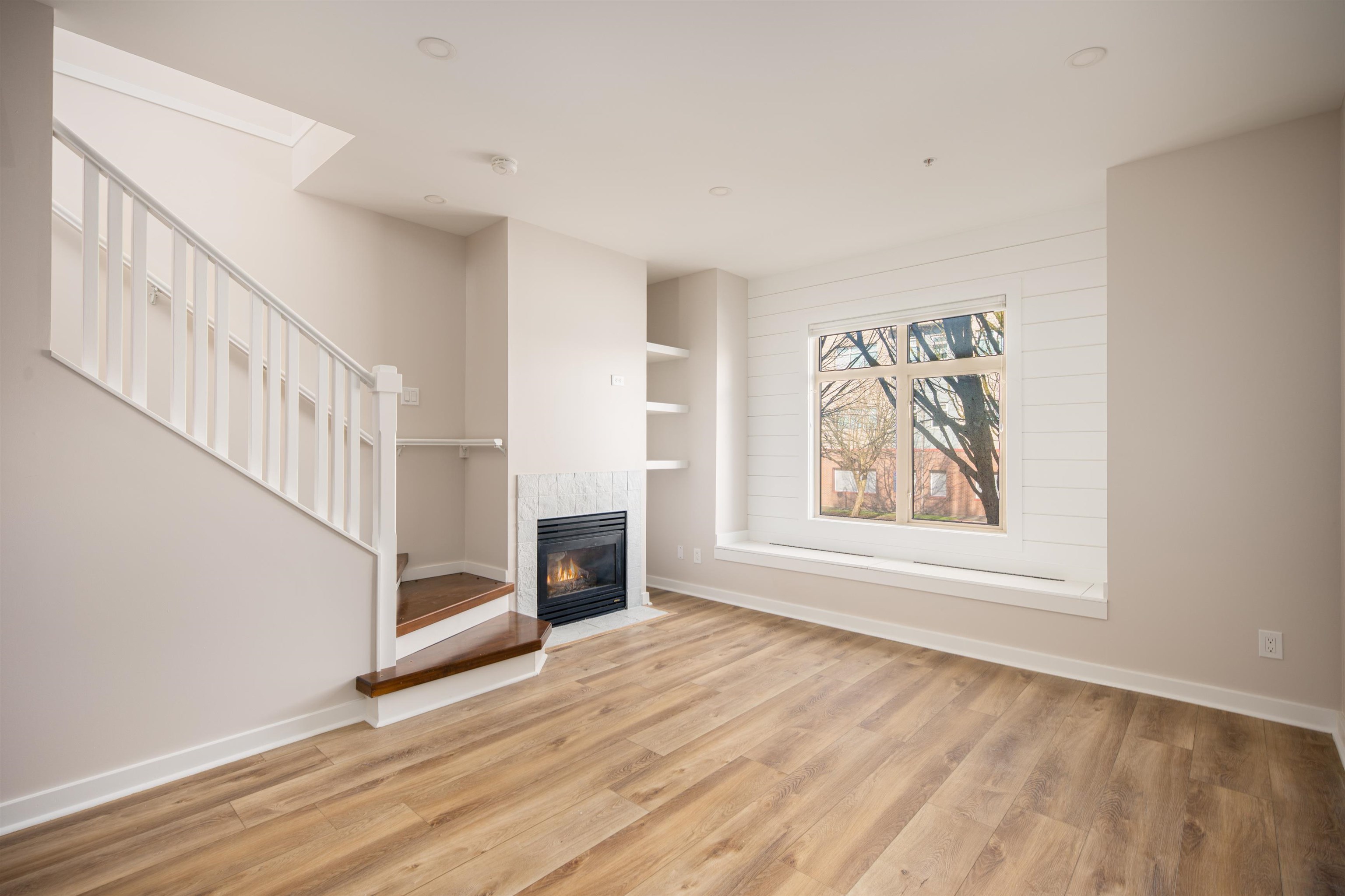 225 18 JACK MAHONY PLACE Unit: 225
