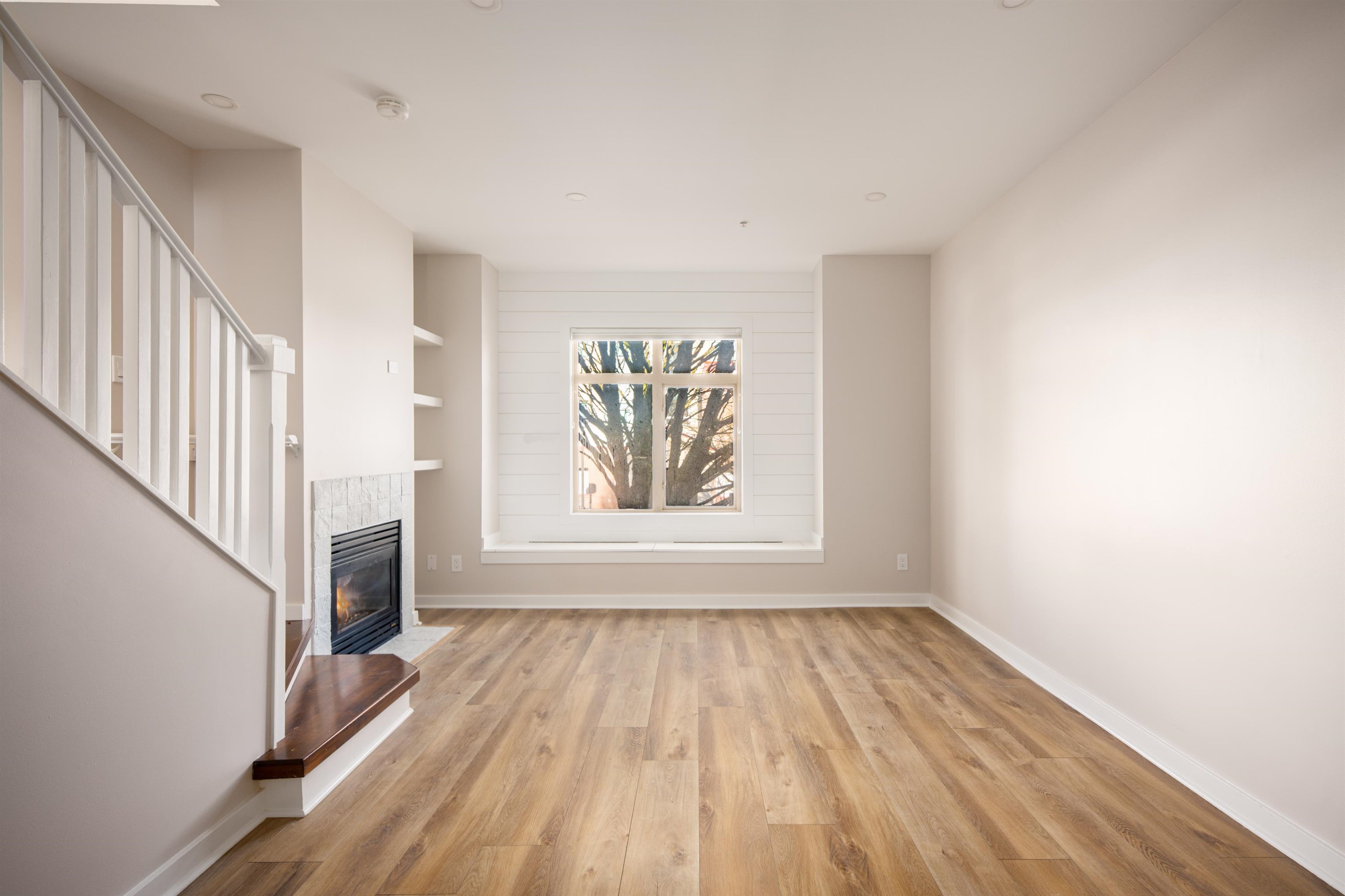 225 18 JACK MAHONY PLACE Unit: 225