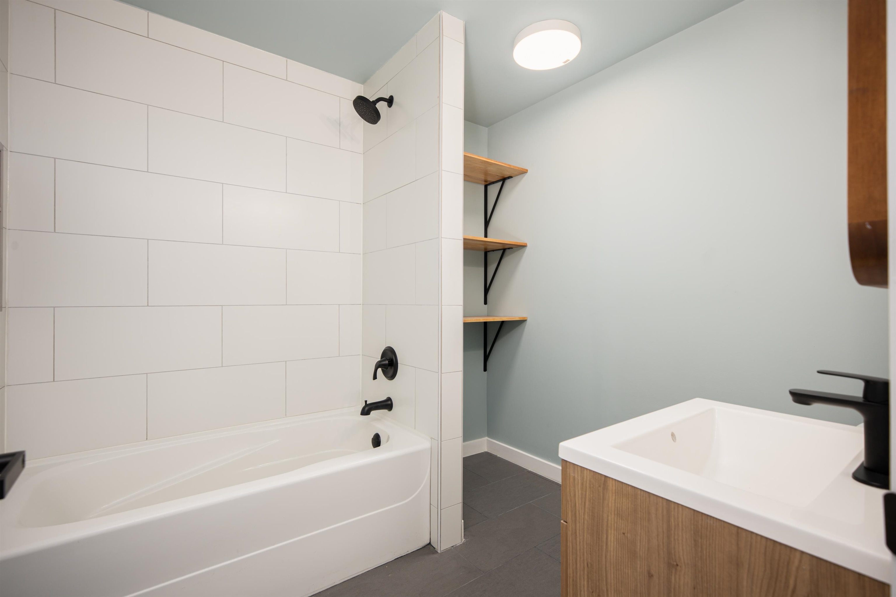 225 18 JACK MAHONY PLACE Unit: 225