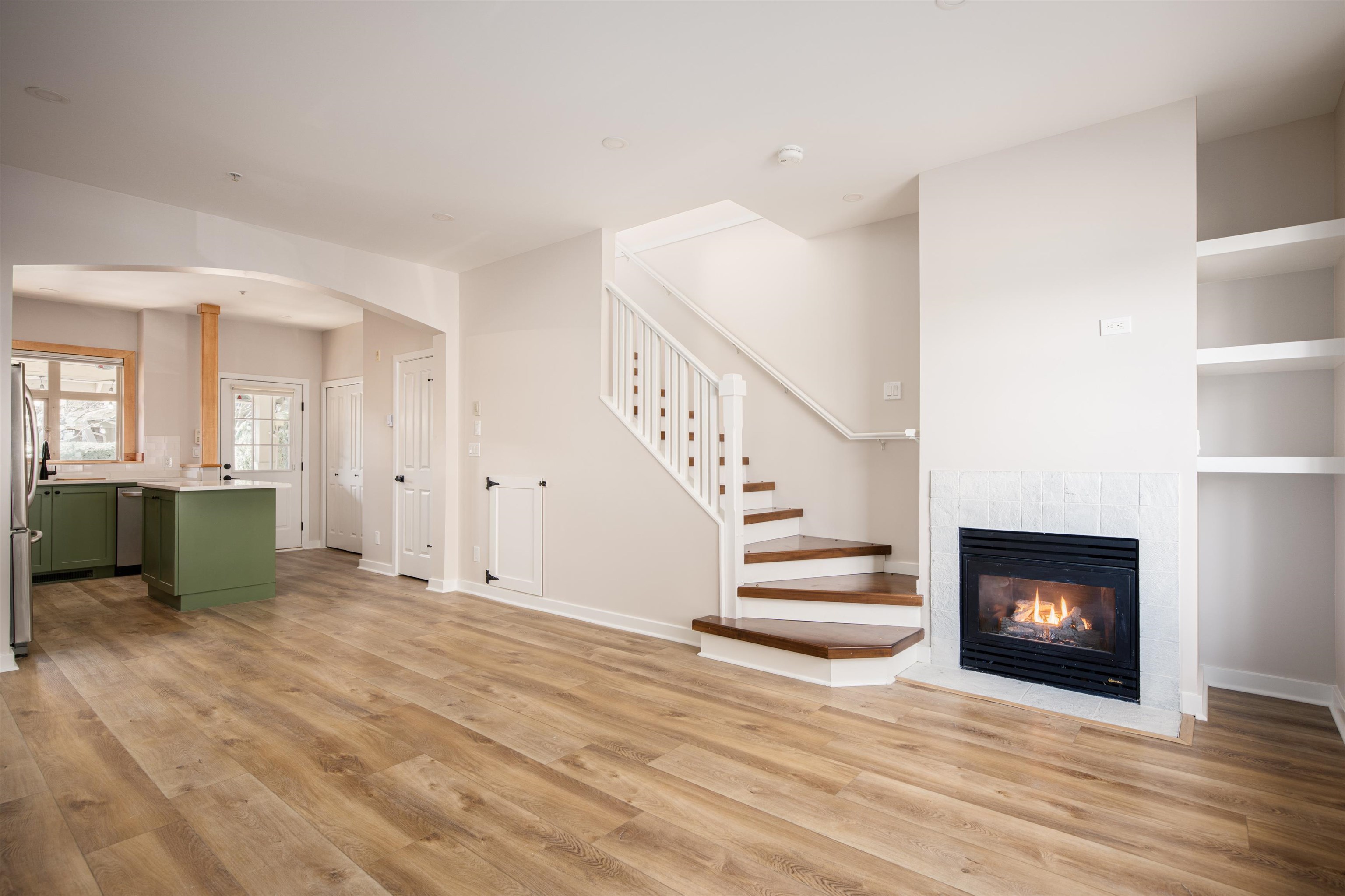 225 18 JACK MAHONY PLACE Unit: 225
