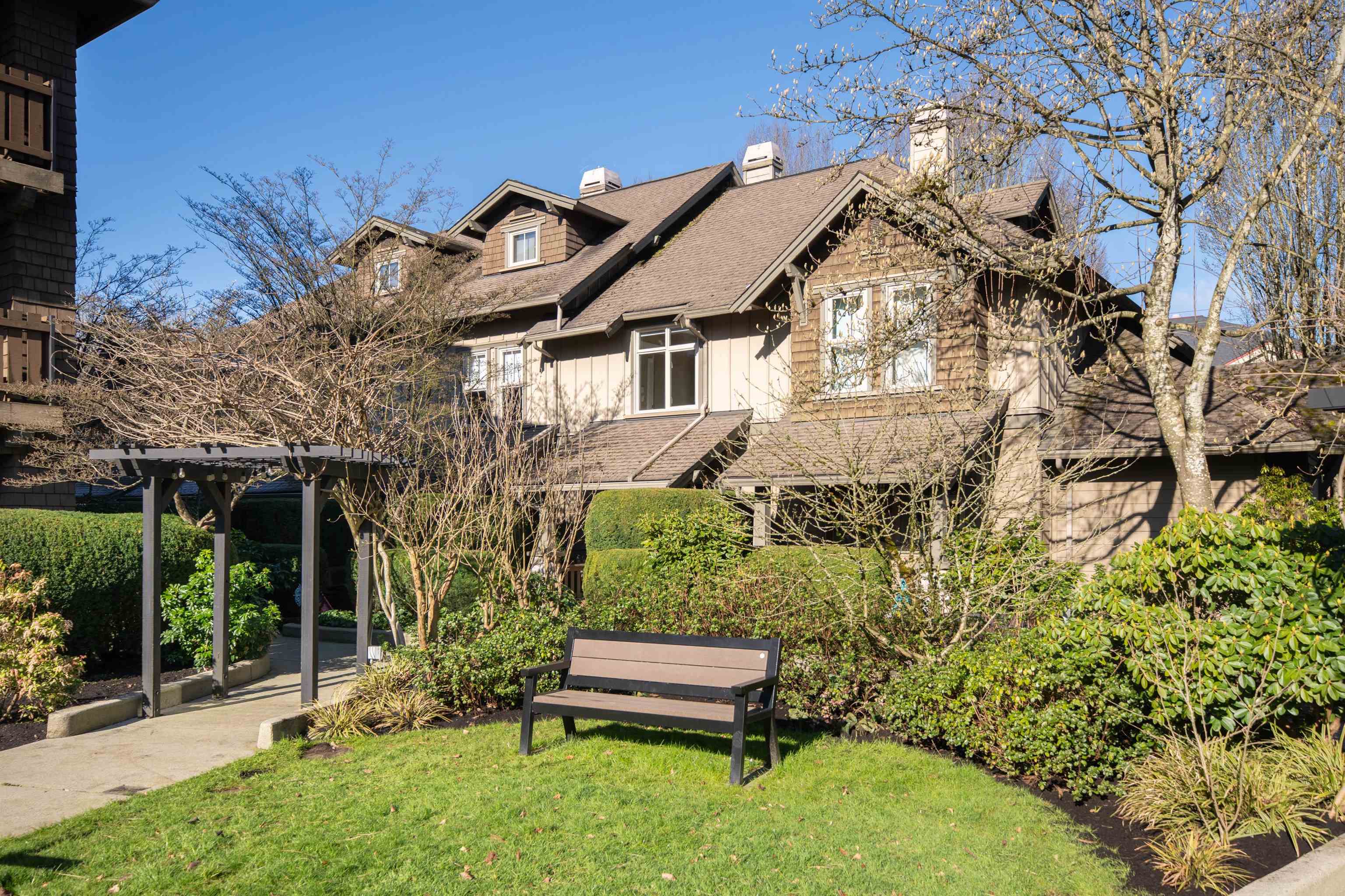 225 18 JACK MAHONY PLACE Unit: 225