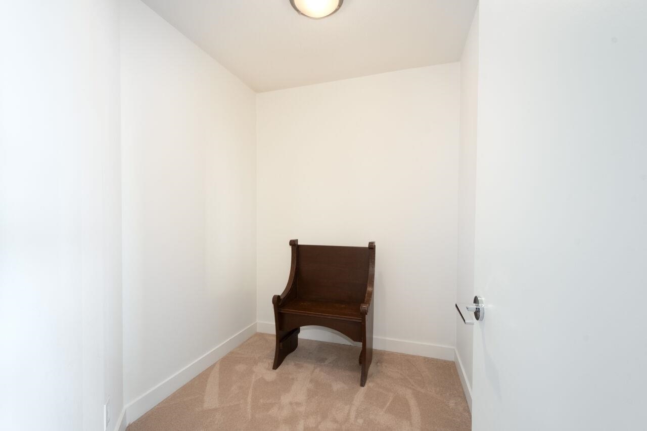 712 175 W 1ST STREET Unit: 712