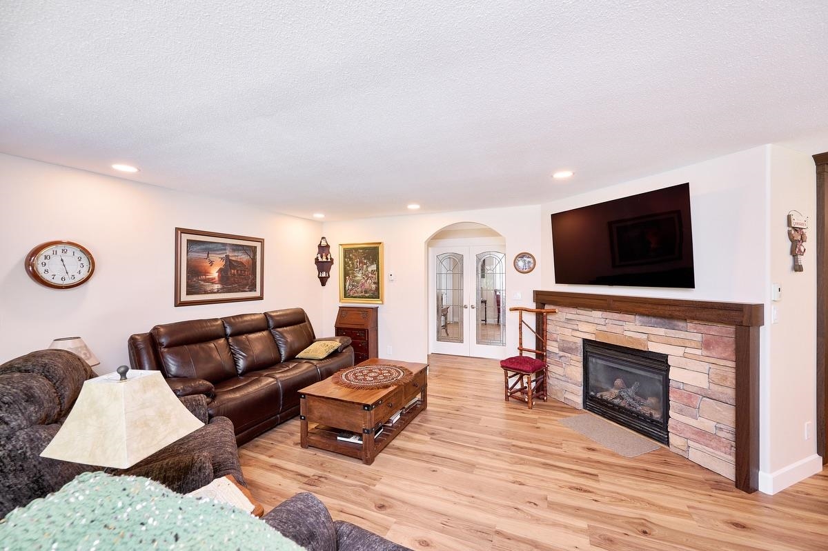 11 23100 129 AVENUE Unit: 11