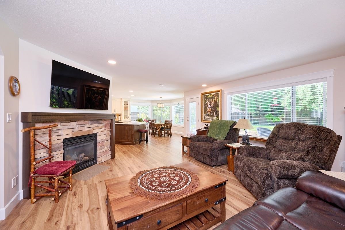 11 23100 129 AVENUE Unit: 11