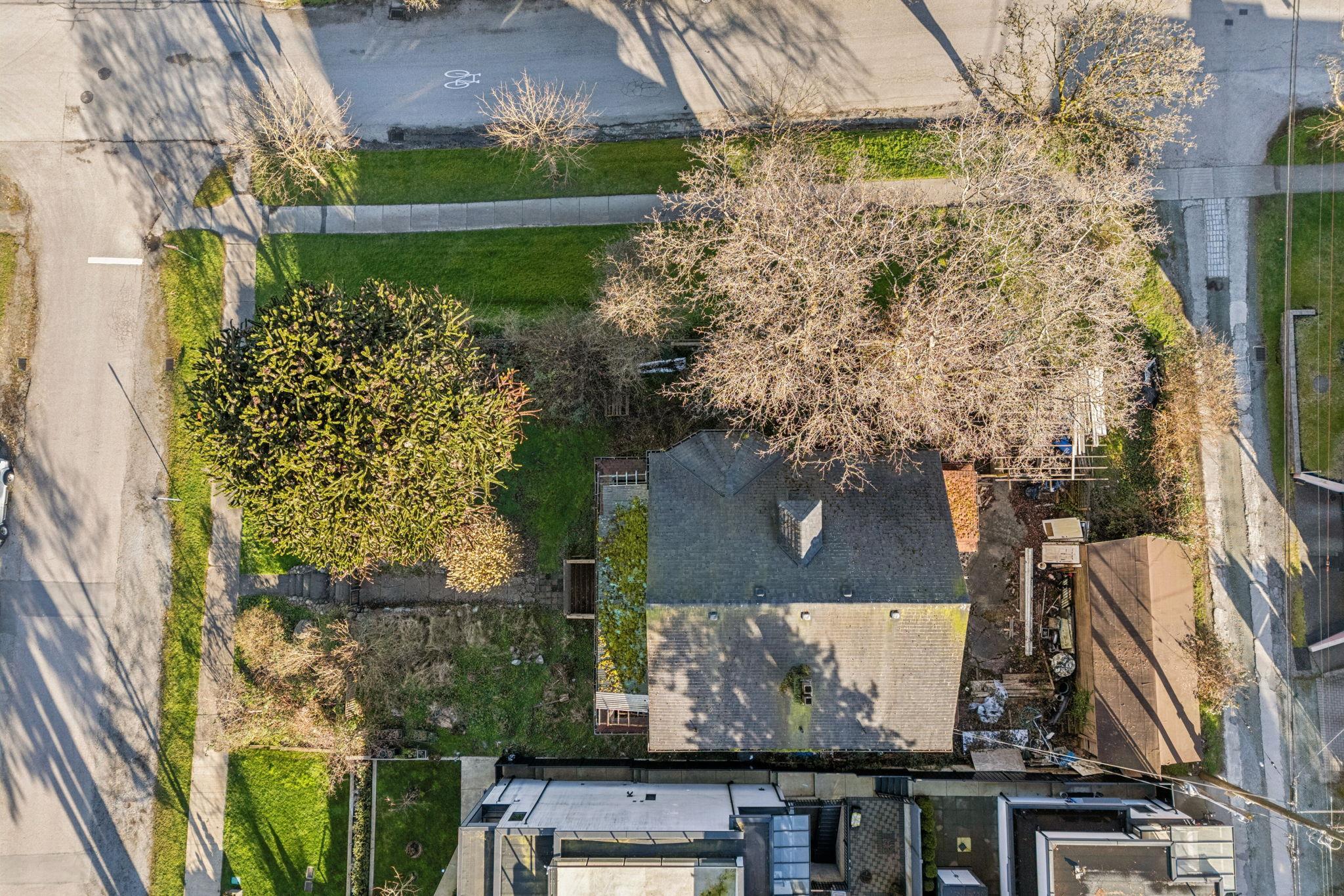 2798 YALE STREET