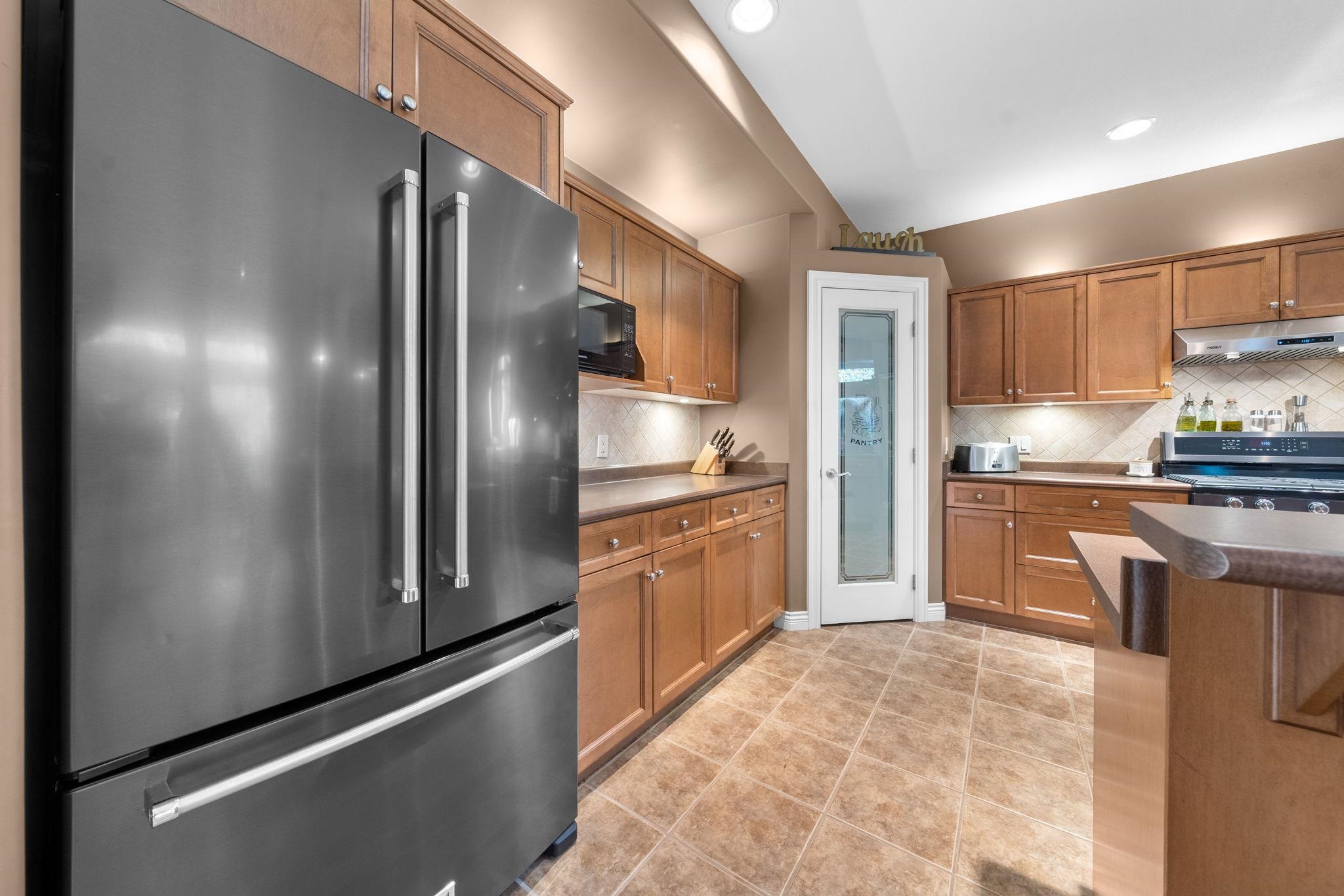 6 11442 BEST STREET