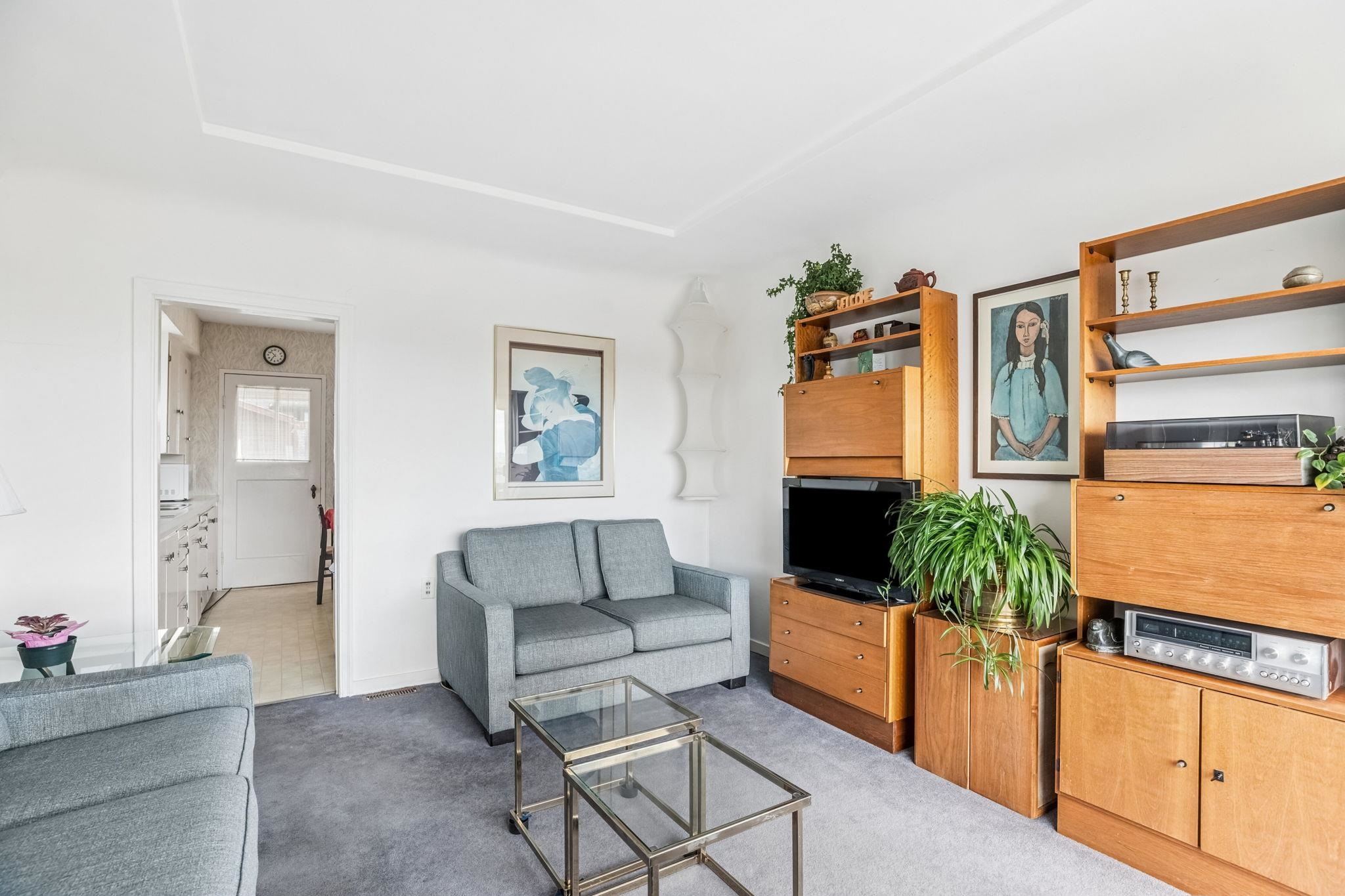 16 N HYTHE AVENUE